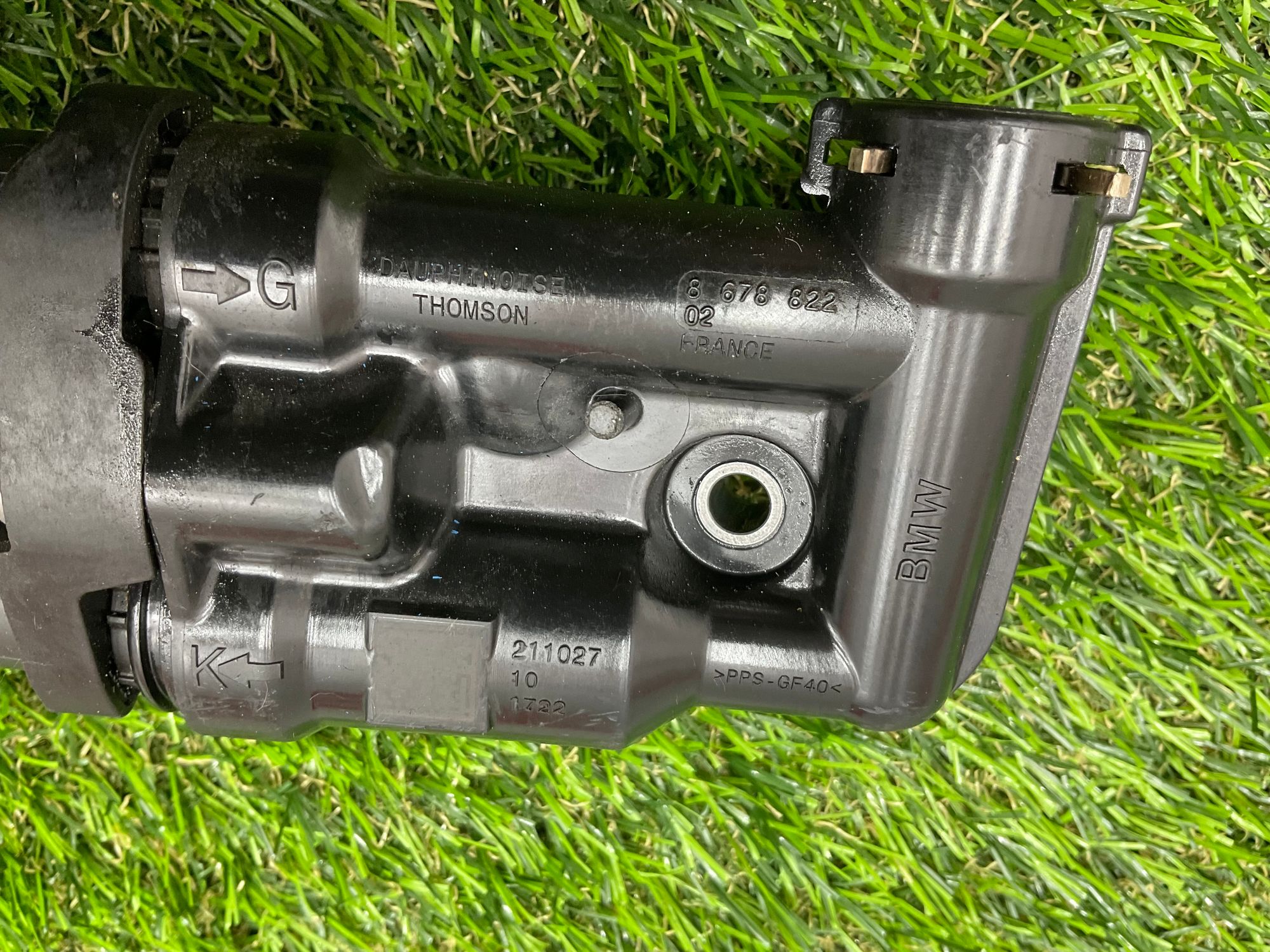 https://ycs.partsauto.market/partsauto-images/thmbs/userImages/h353NjtZg3VDP19b5HMt7LlpbQ93/part/208af7d7-e2e7-44c2-bc90-dc4834ea3b87_1781256442664.jpg
