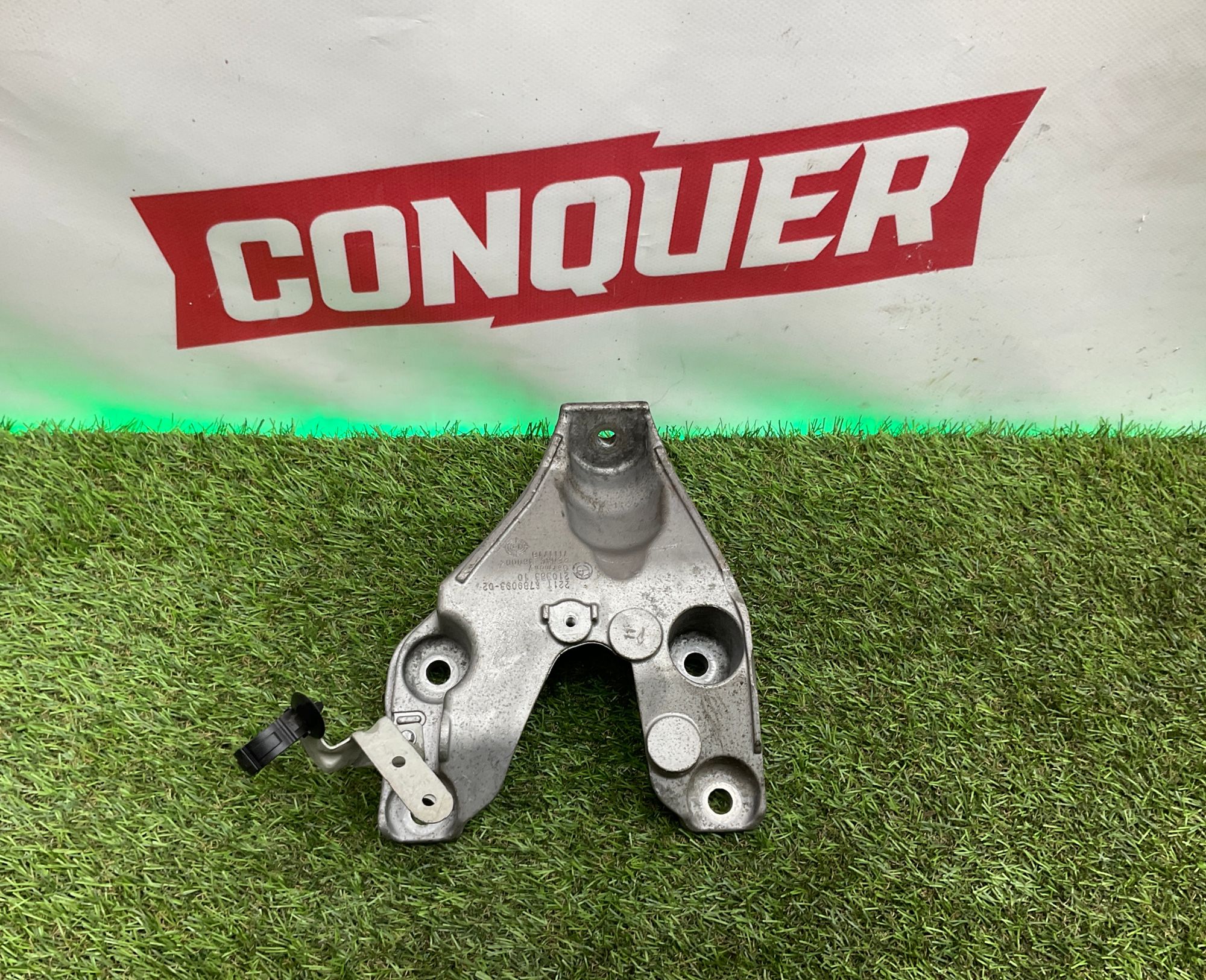 Кронштейн двигателя левый BMW 3 серия, F30/F31 N55, 1500 рублей, Москва