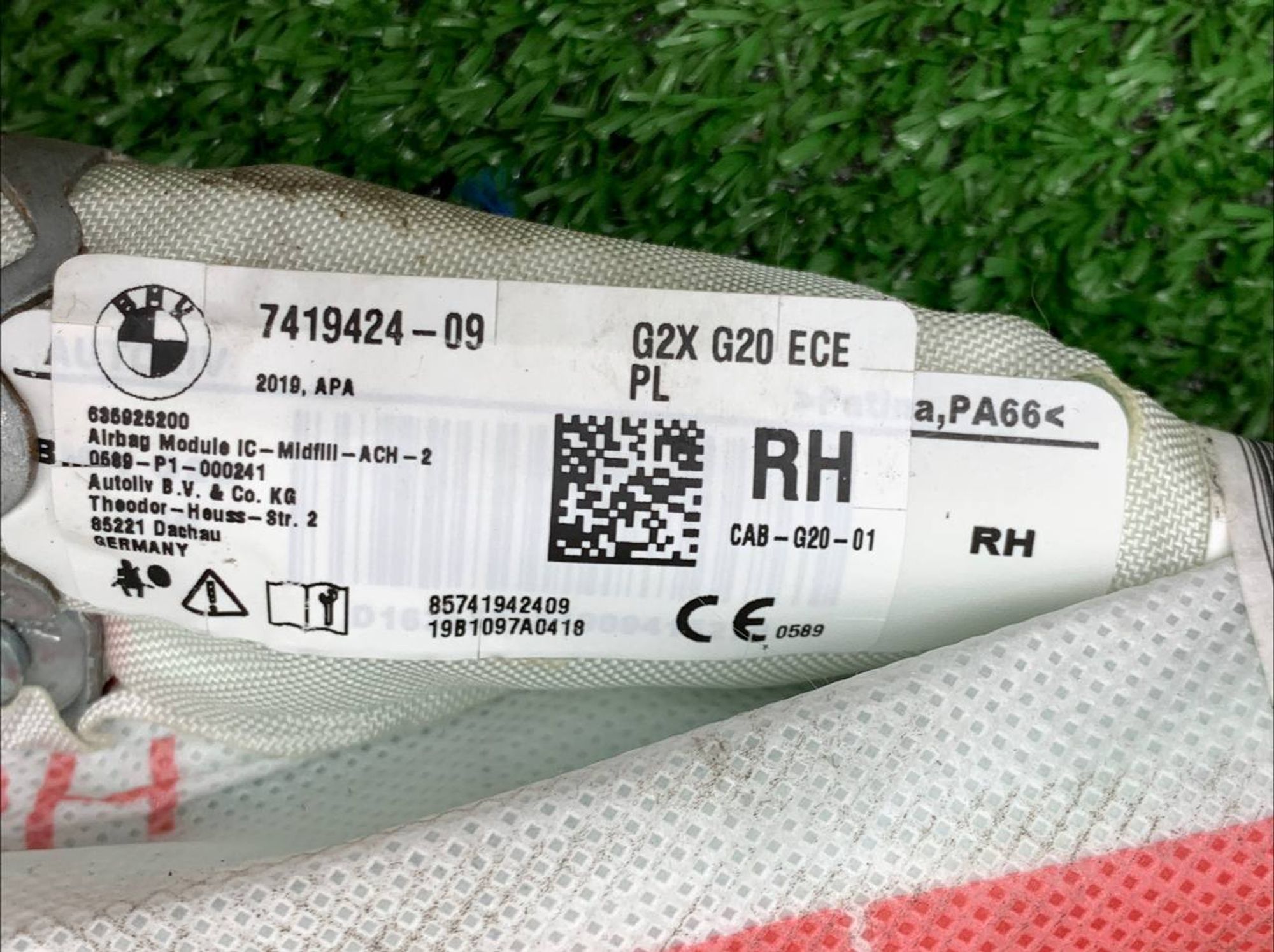 https://ycs.partsauto.market/partsauto-images/thmbs/userImages/h353NjtZg3VDP19b5HMt7LlpbQ93/part/208c35a0-fcf5-4f0e-9961-d4620f721dec_1719821738681.jpg