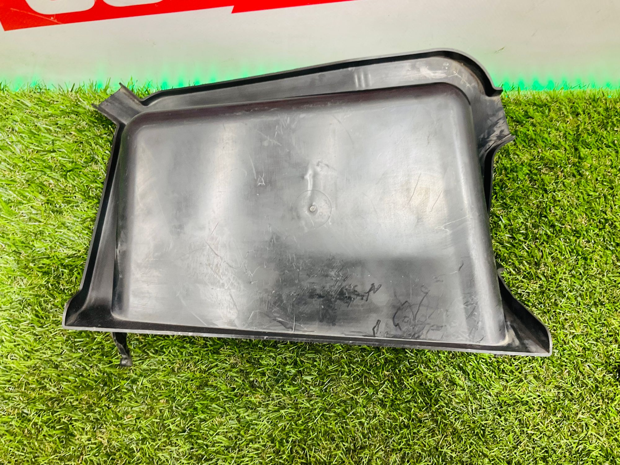https://ycs.partsauto.market/partsauto-images/thmbs/userImages/h353NjtZg3VDP19b5HMt7LlpbQ93/part/2130d198-ad99-41f3-bfc0-9da5379e1ed4_1785574640205.jpg