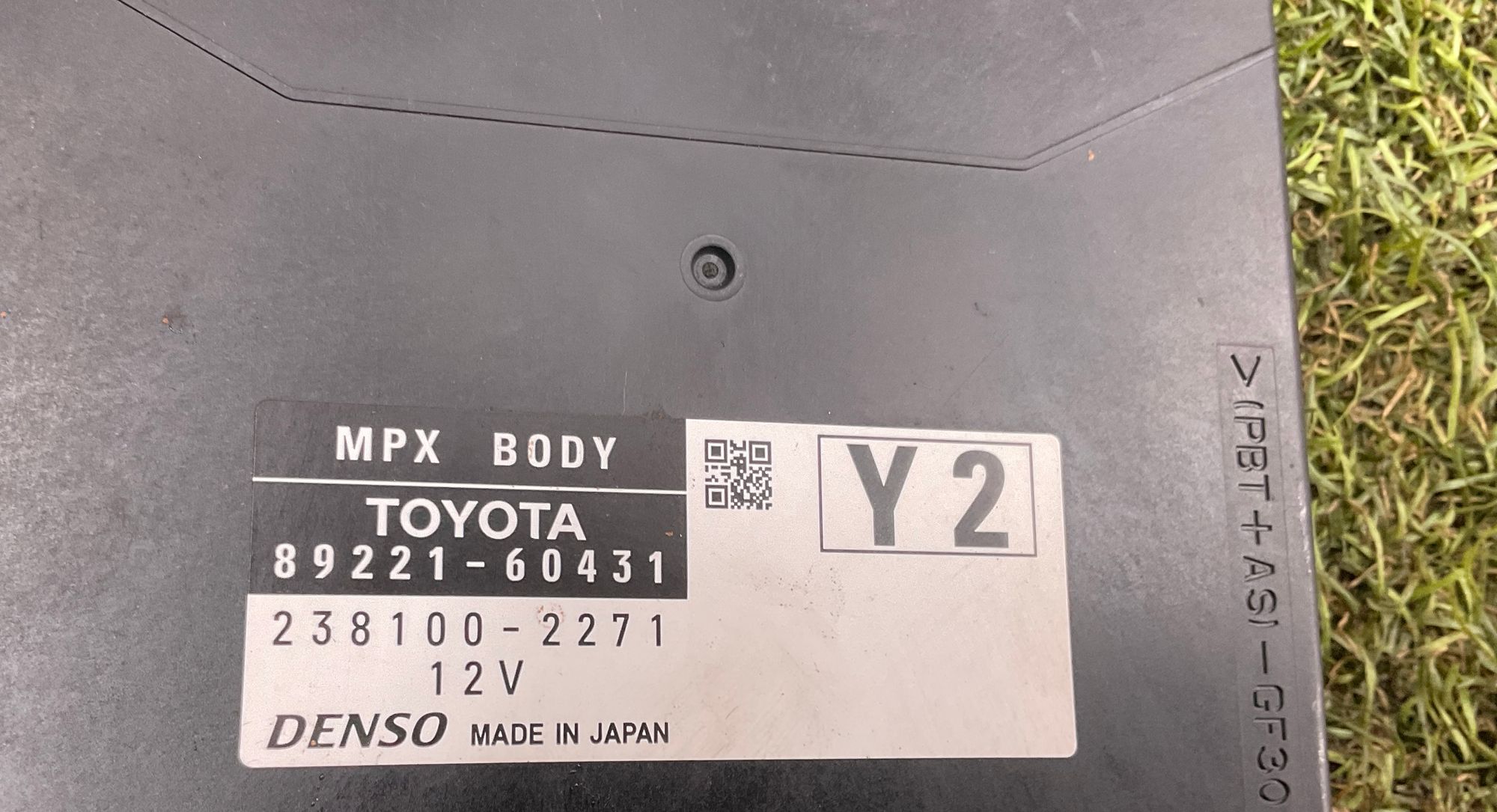 https://ycs.partsauto.market/partsauto-images/thmbs/userImages/h353NjtZg3VDP19b5HMt7LlpbQ93/part/21b42414-b395-4d54-99df-c418d806f6c0_1780055878310.jpg
