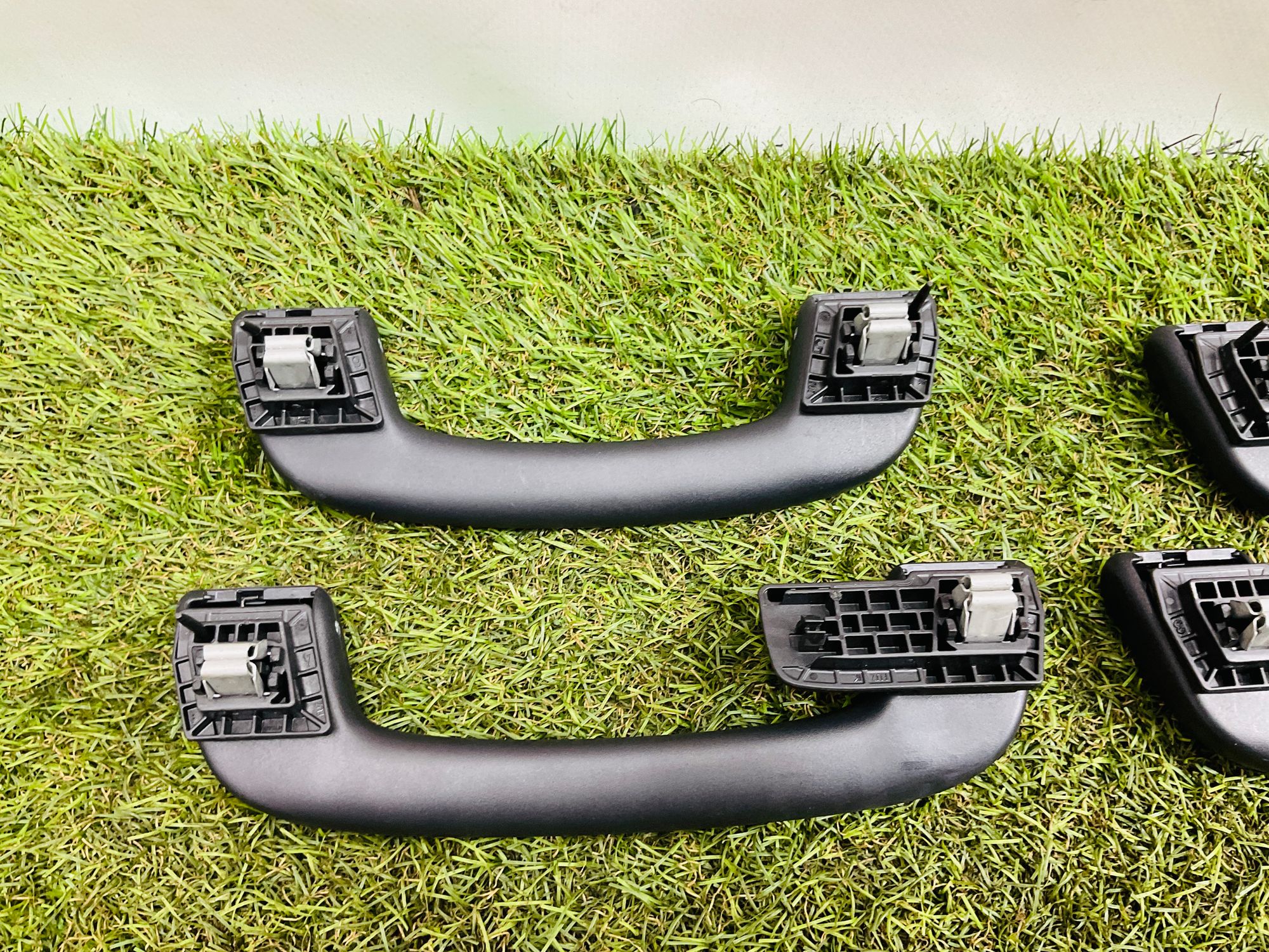 https://ycs.partsauto.market/partsauto-images/thmbs/userImages/h353NjtZg3VDP19b5HMt7LlpbQ93/part/220813a0-cc6d-4515-80e0-6f06d1ff141a_1779195540430.jpg
