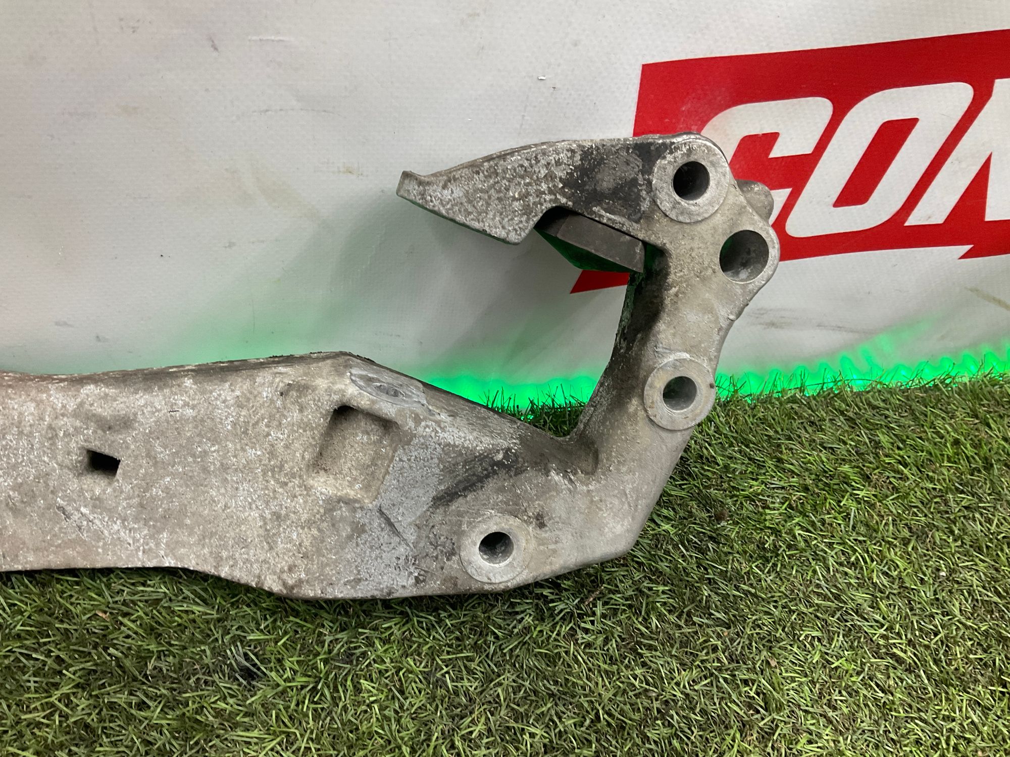 Опорная балка коробки передач BMW 5 серия, F10/F11/F07 рестайлинг, 1500 рублей, Москва