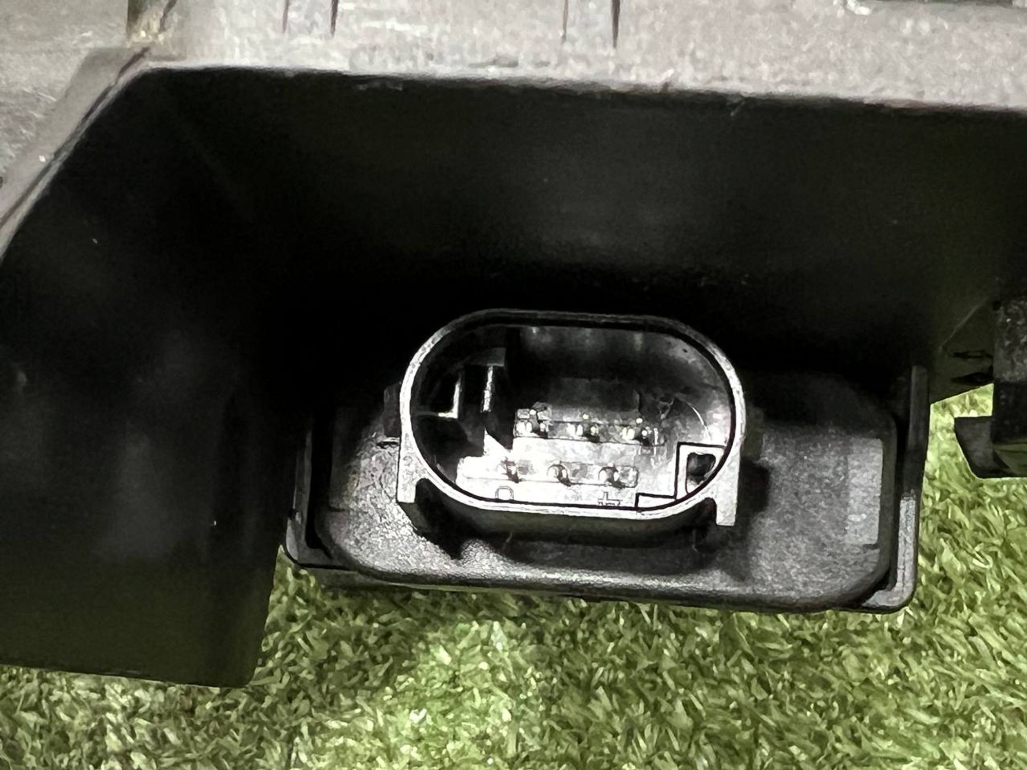 https://ycs.partsauto.market/partsauto-images/thmbs/userImages/h353NjtZg3VDP19b5HMt7LlpbQ93/part/22174305-4e86-4133-8022-15f3411f916c_1730297695830.jpg