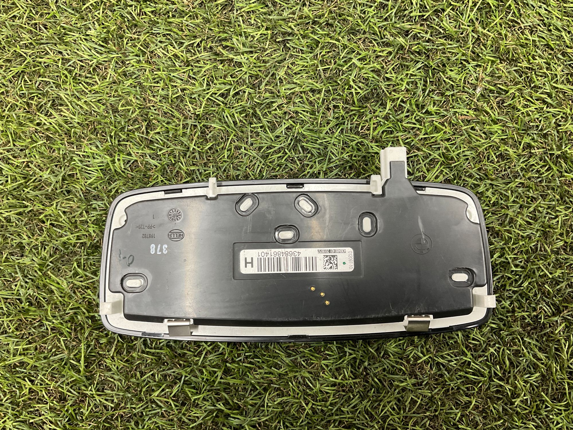 Плафон освещения салона задний BMW 5 серия, G30/G31 рестайлинг, 1500 рублей, Москва