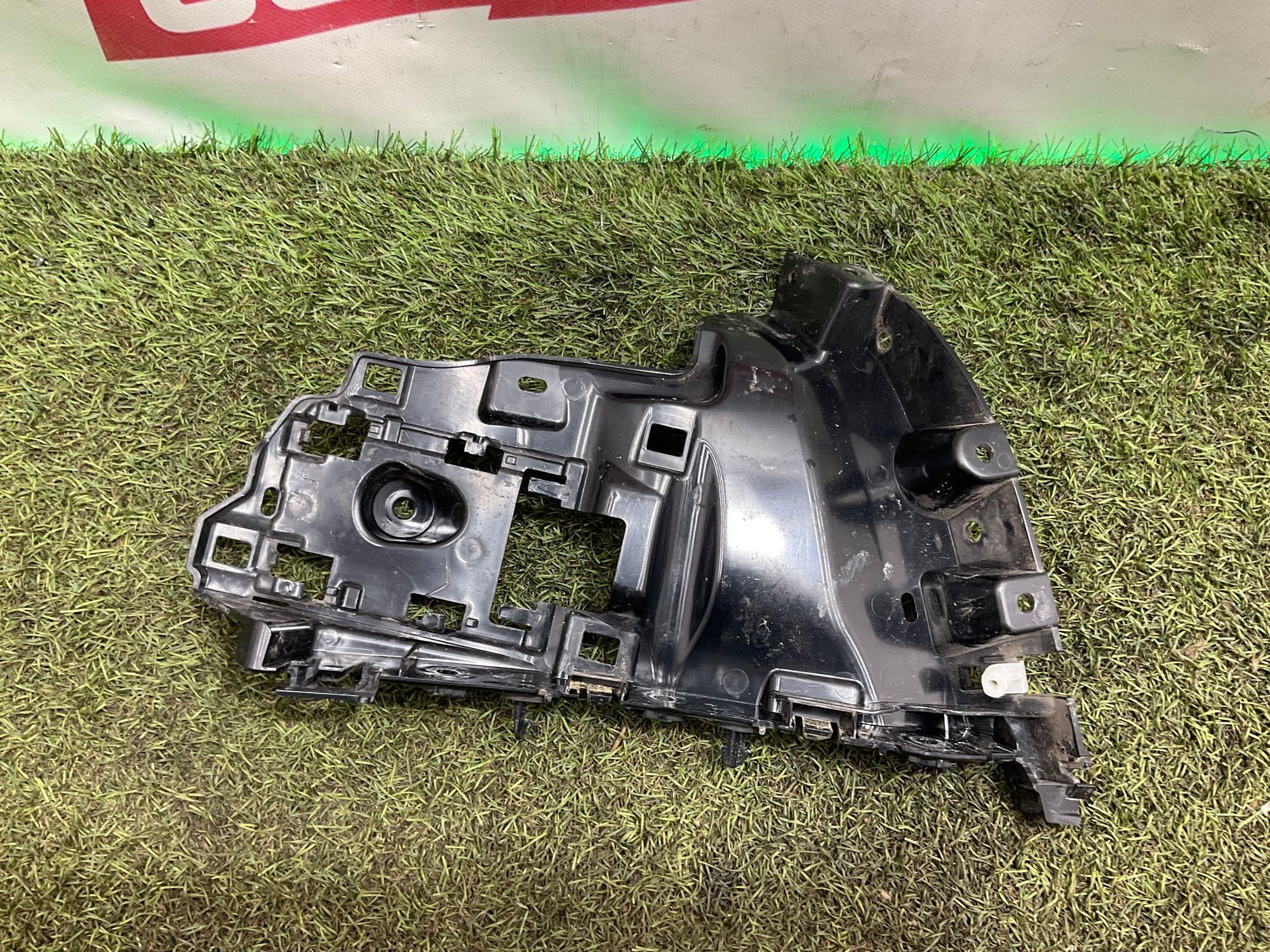 Крепление заднего бампера левое Land Rover Defender II L663 2022, 2500 рублей, Москва