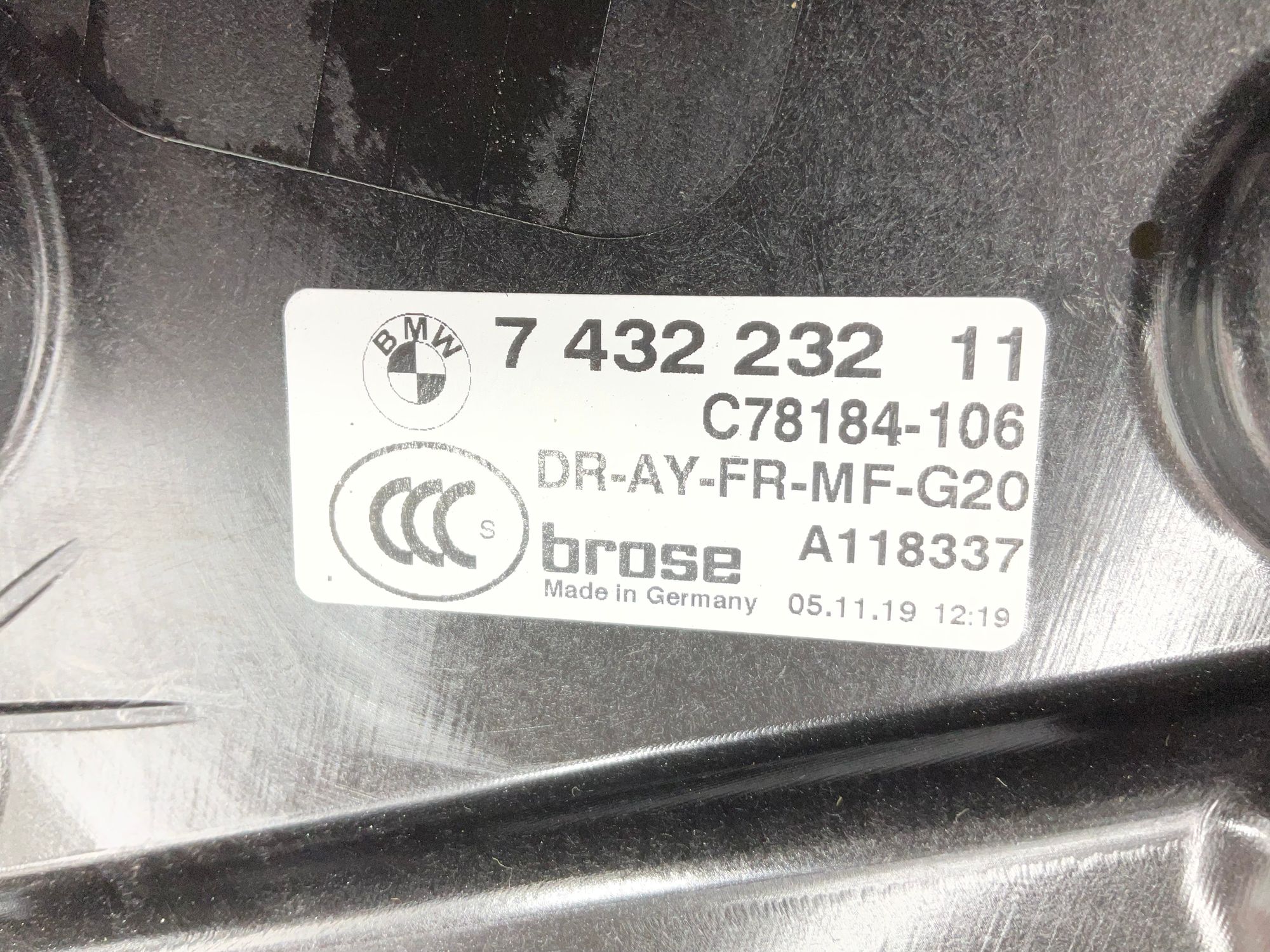 https://ycs.partsauto.market/partsauto-images/thmbs/userImages/h353NjtZg3VDP19b5HMt7LlpbQ93/part/22a76845-e024-4927-941d-ef008fd74622_1781342673398.jpg