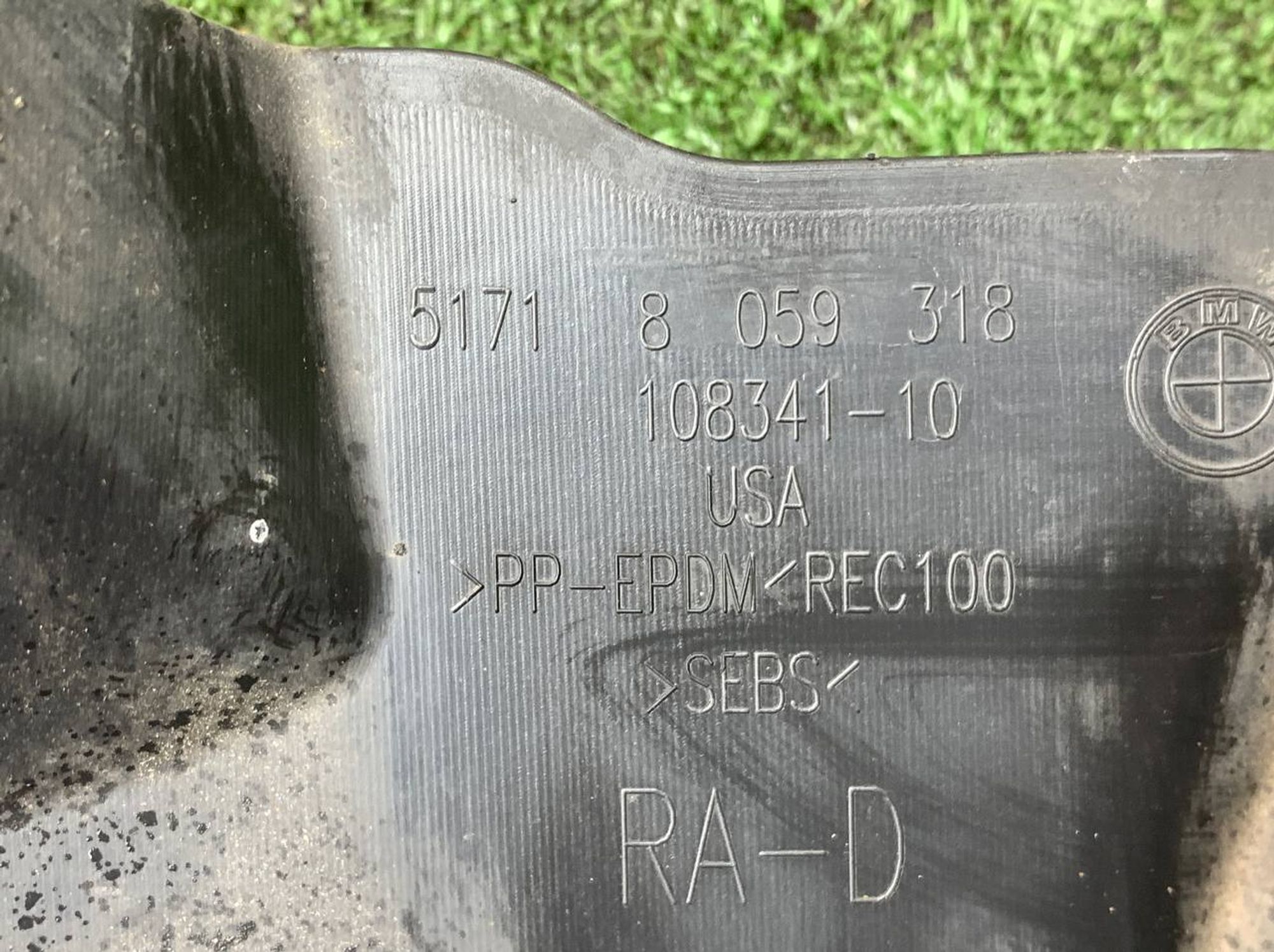 https://ycs.partsauto.market/partsauto-images/thmbs/userImages/h353NjtZg3VDP19b5HMt7LlpbQ93/part/22b7f039-ba13-47ad-84b3-2a67220a41a7_1727422892040.jpg