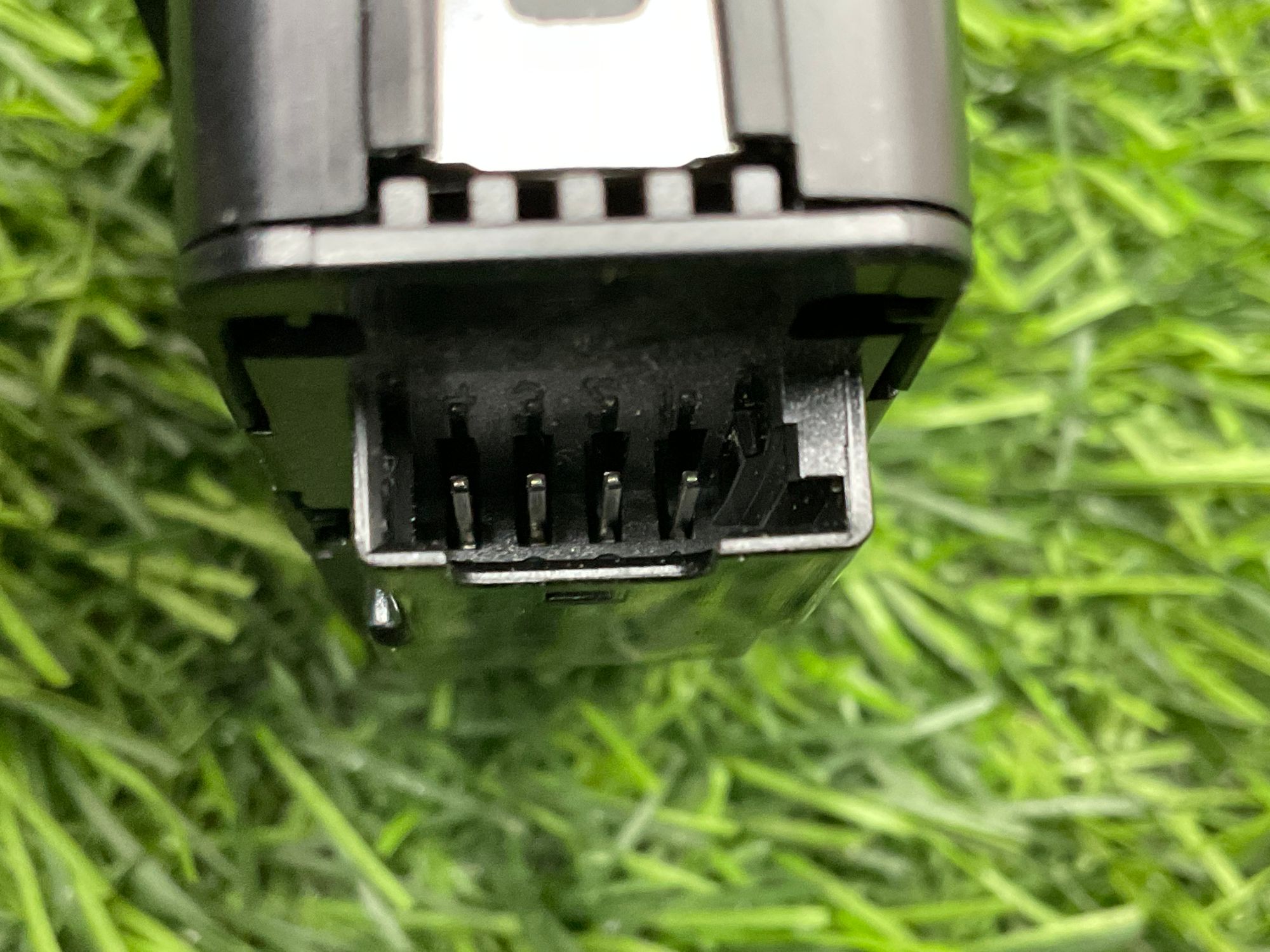 https://ycs.partsauto.market/partsauto-images/thmbs/userImages/h353NjtZg3VDP19b5HMt7LlpbQ93/part/22bab5a1-1fc5-4ea1-83ff-7ab67468792e_1735134153373.jpg