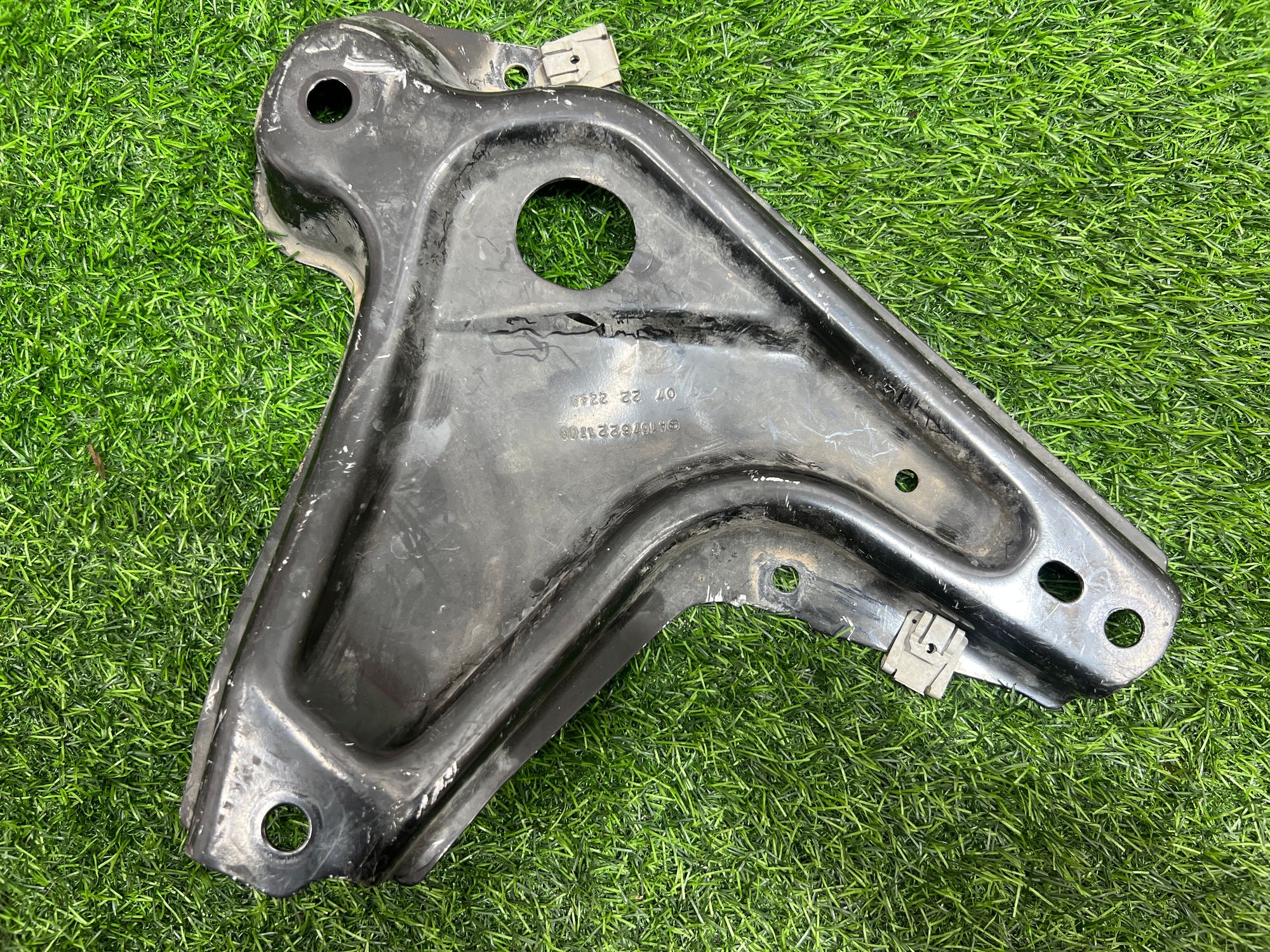 https://ycs.partsauto.market/partsauto-images/thmbs/userImages/h353NjtZg3VDP19b5HMt7LlpbQ93/part/230d86c0-acd2-408a-acad-e84284cc5399_1734162208991.jpg