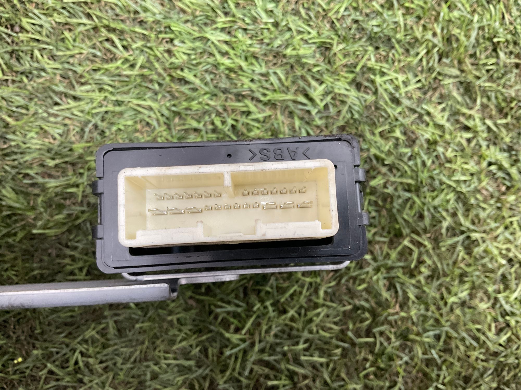 Блок управления стеклоочистителем Toyota Land Cruiser 200 рестайлинг 2 (2015—2023) 2017, 7000 рублей, Москва