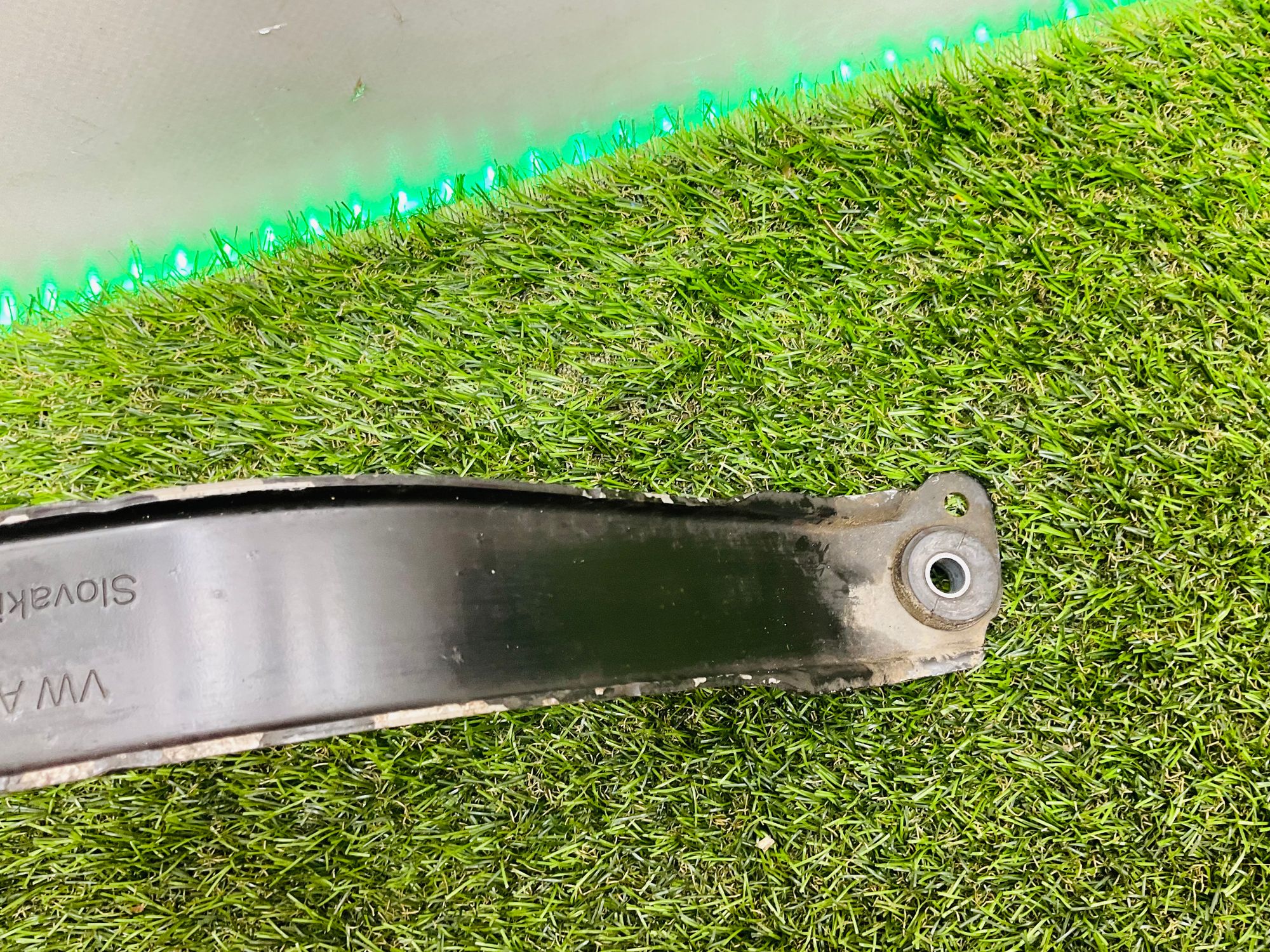 https://ycs.partsauto.market/partsauto-images/thmbs/userImages/h353NjtZg3VDP19b5HMt7LlpbQ93/part/23671c7a-3f0a-4599-a37f-521383d9f57e_1786792944123.jpg