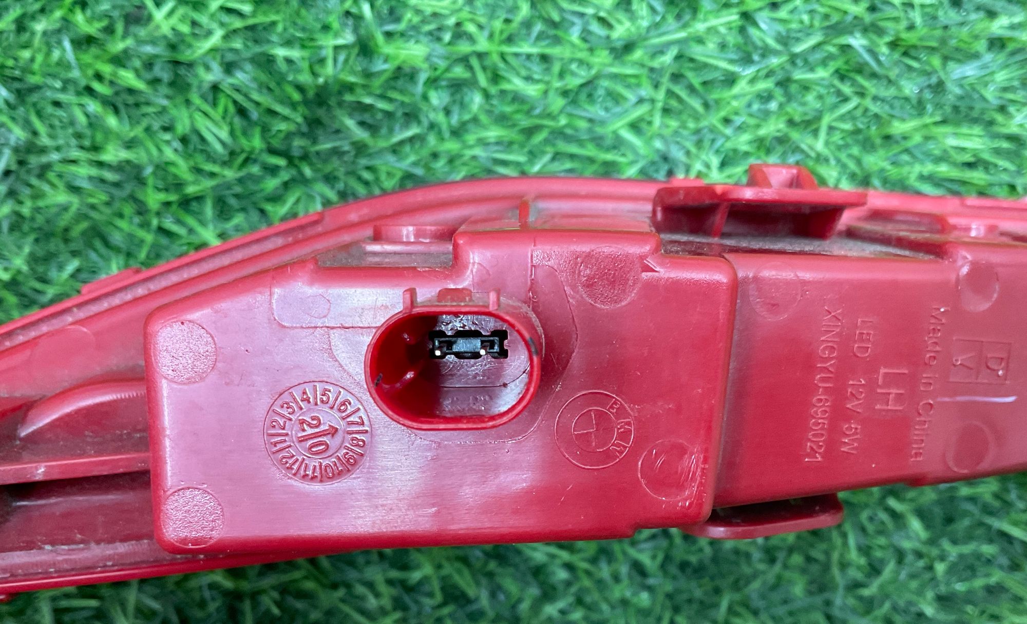 https://ycs.partsauto.market/partsauto-images/thmbs/userImages/h353NjtZg3VDP19b5HMt7LlpbQ93/part/23a895ad-b7c1-4e8e-8a93-1313f3ae276f_1734342813921.jpg