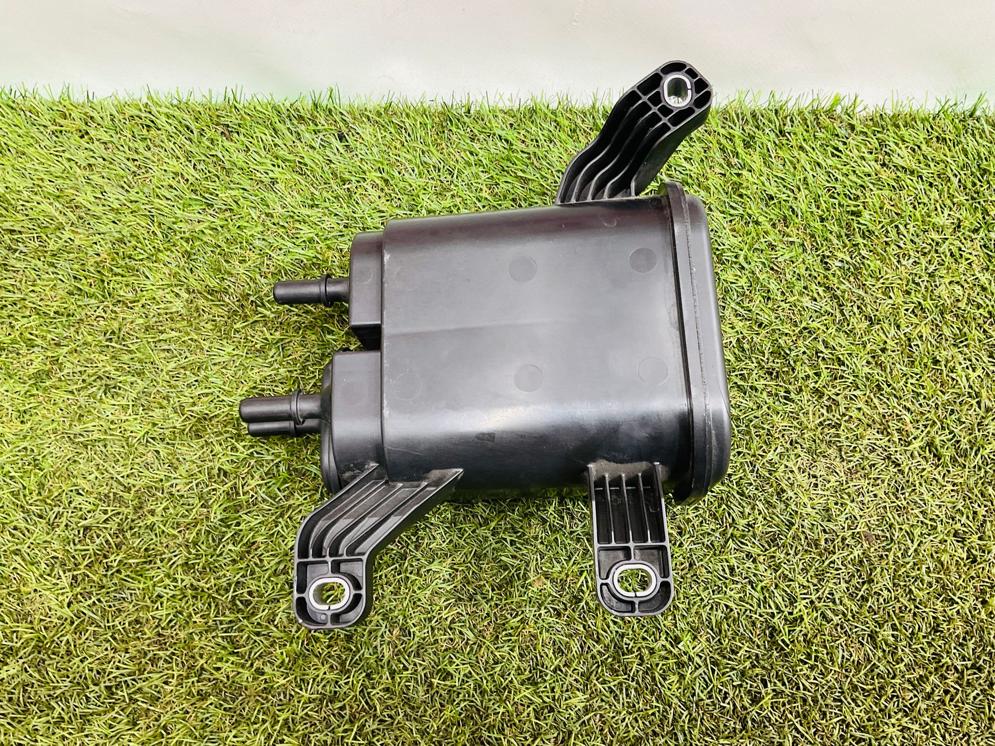 https://ycs.partsauto.market/partsauto-images/thmbs/userImages/h353NjtZg3VDP19b5HMt7LlpbQ93/part/23aa0b8b-b2d8-45f4-a8e1-97d0a780ba7f_1779194901078.jpg