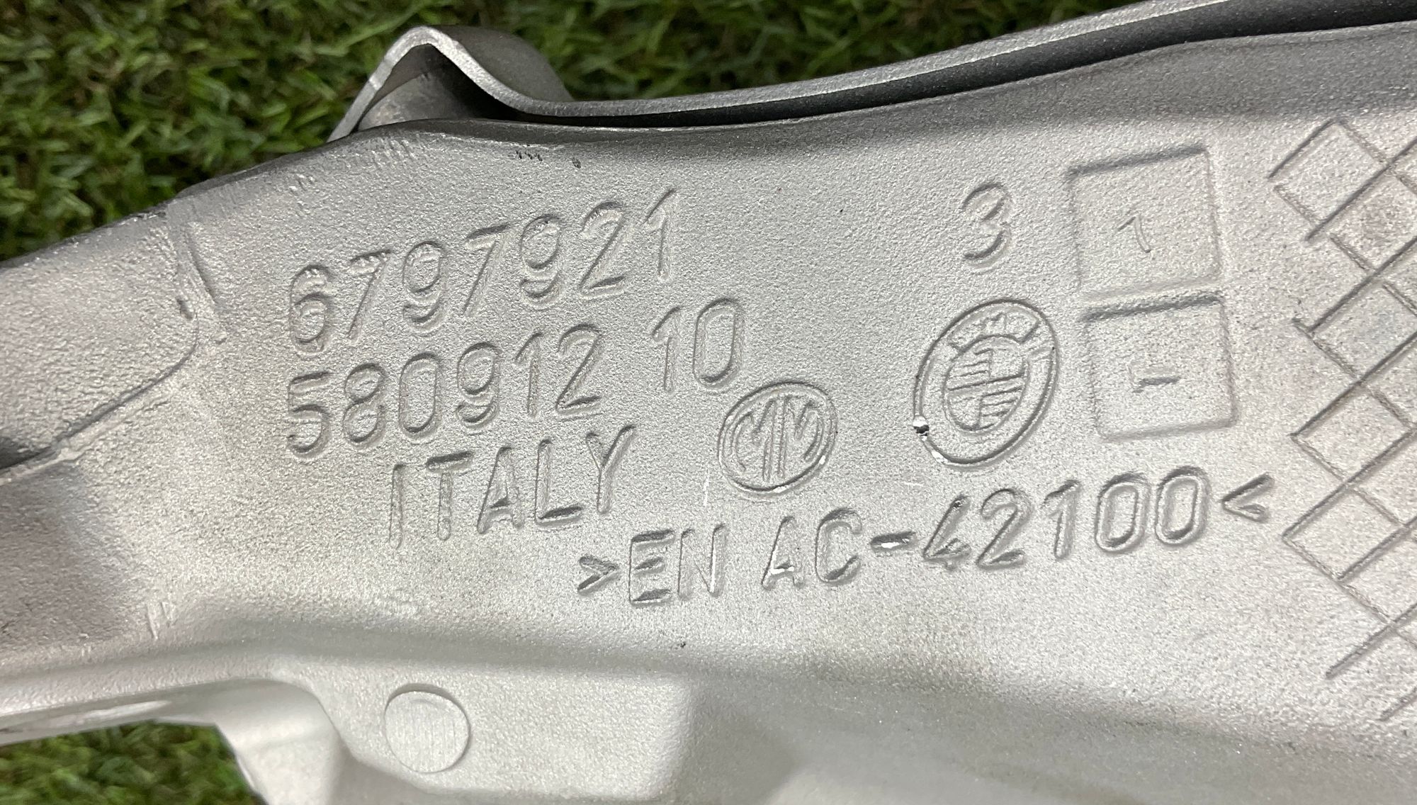 Кронштейн двигателя правый BMW X5, E70 рестайлинг N55, 2000 рублей, Москва