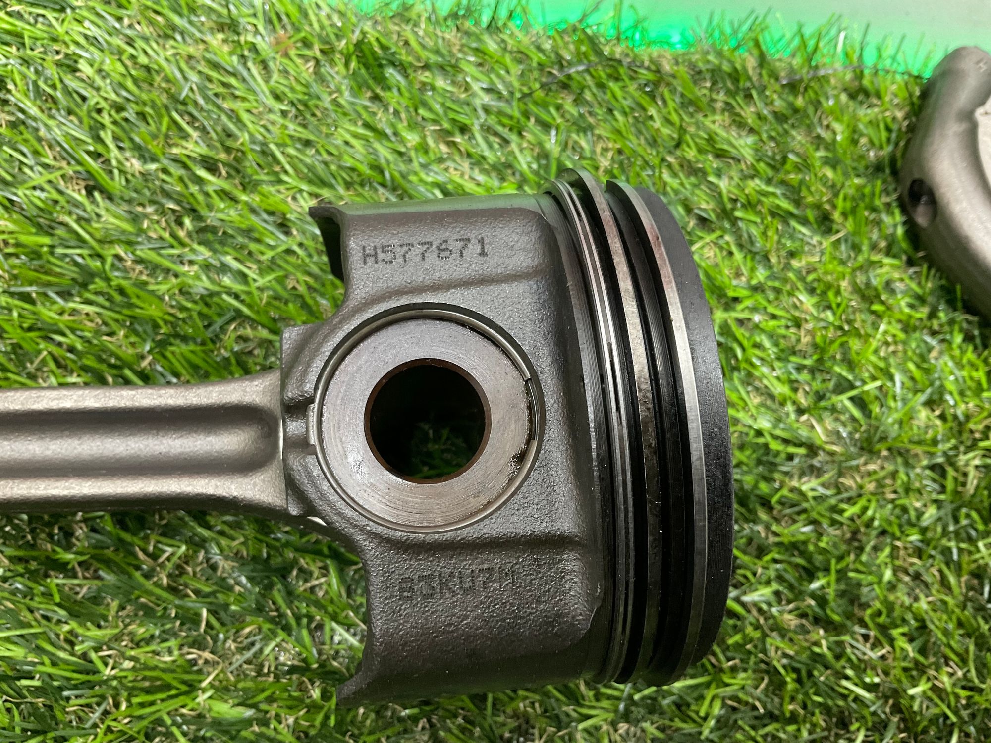 Поршень с шатуном 2.0 AJ200 Land Rover Defender II L663 2022, 15000 рублей, Москва