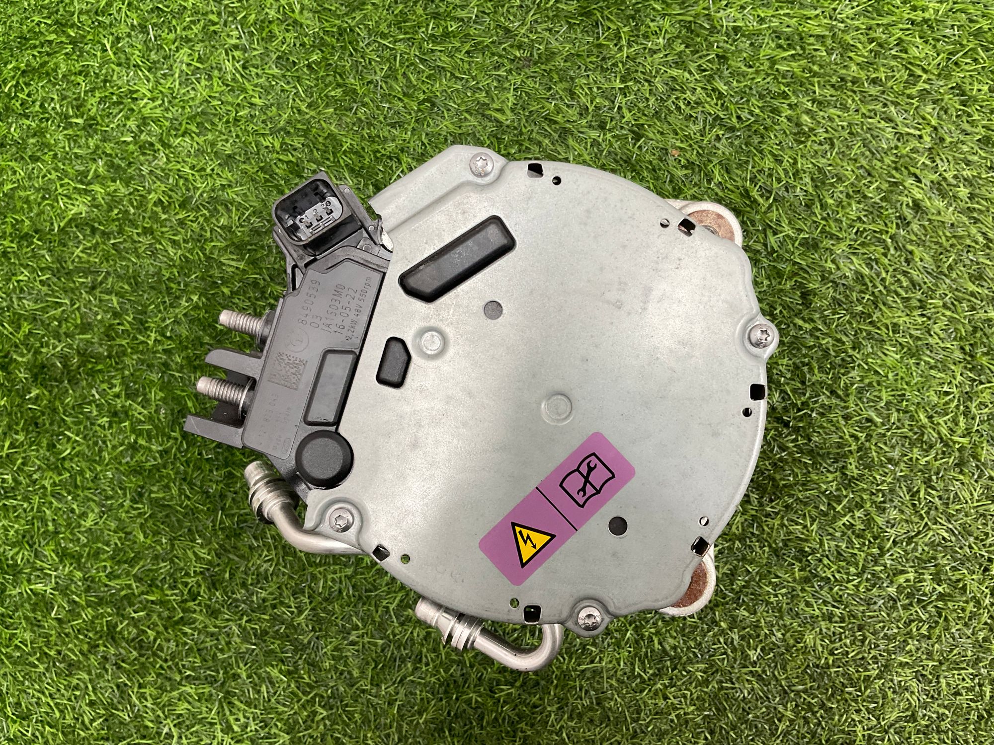 https://ycs.partsauto.market/partsauto-images/thmbs/userImages/h353NjtZg3VDP19b5HMt7LlpbQ93/part/2476028d-2ae7-4d00-b9e5-95e2e322a772_1744204145863.jpg