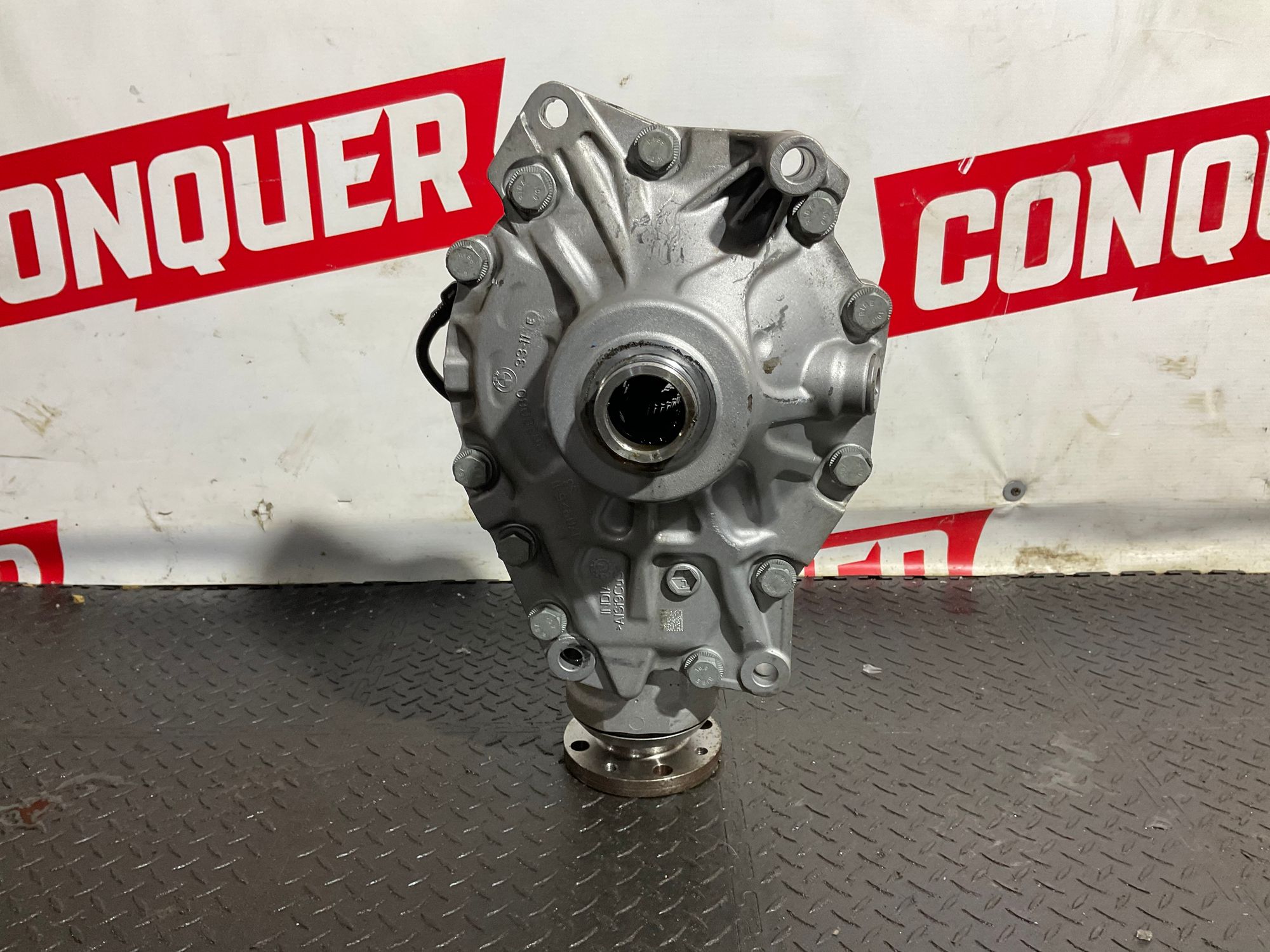 https://ycs.partsauto.market/partsauto-images/thmbs/userImages/h353NjtZg3VDP19b5HMt7LlpbQ93/part/24829f72-bed9-4e6c-bad1-6f1e367d714c_1733756718872.jpg