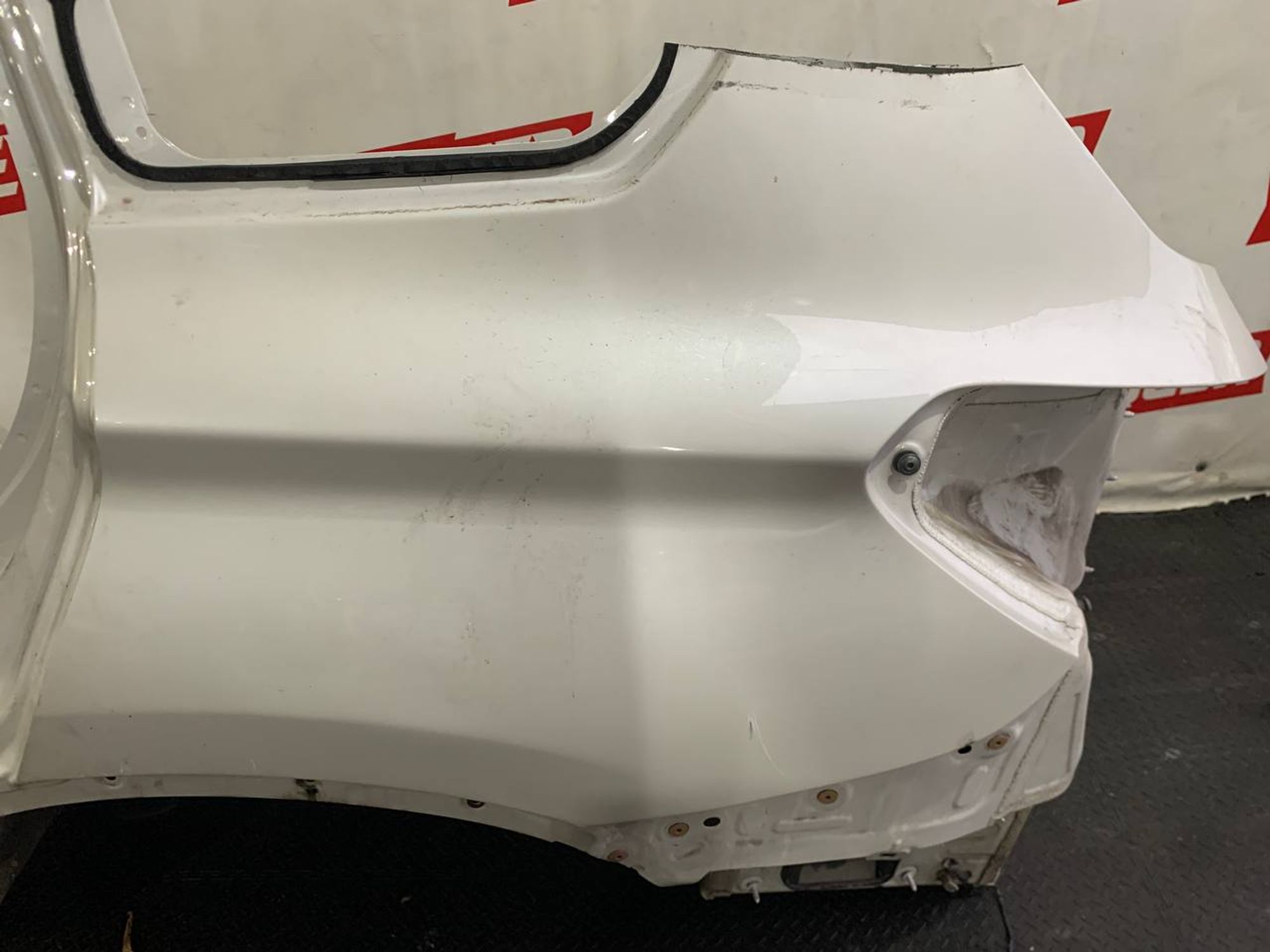 https://ycs.partsauto.market/partsauto-images/thmbs/userImages/h353NjtZg3VDP19b5HMt7LlpbQ93/part/24e3979c-c3b1-4c5e-a2ed-2167b94f813f_1732107606361.jpg