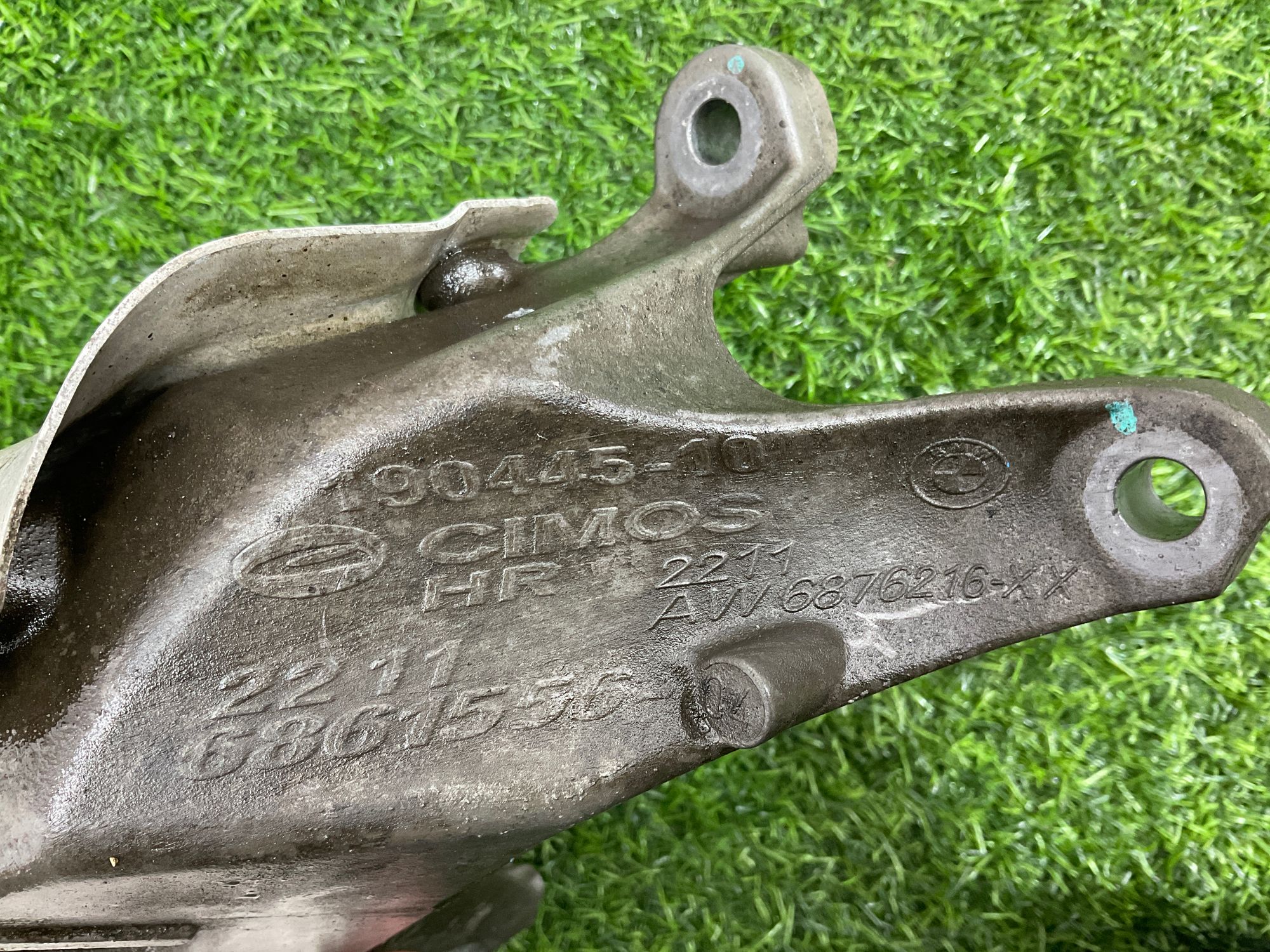 https://ycs.partsauto.market/partsauto-images/thmbs/userImages/h353NjtZg3VDP19b5HMt7LlpbQ93/part/2554cab2-063e-43ef-96f1-f753357f4f28_1741596625250.jpg