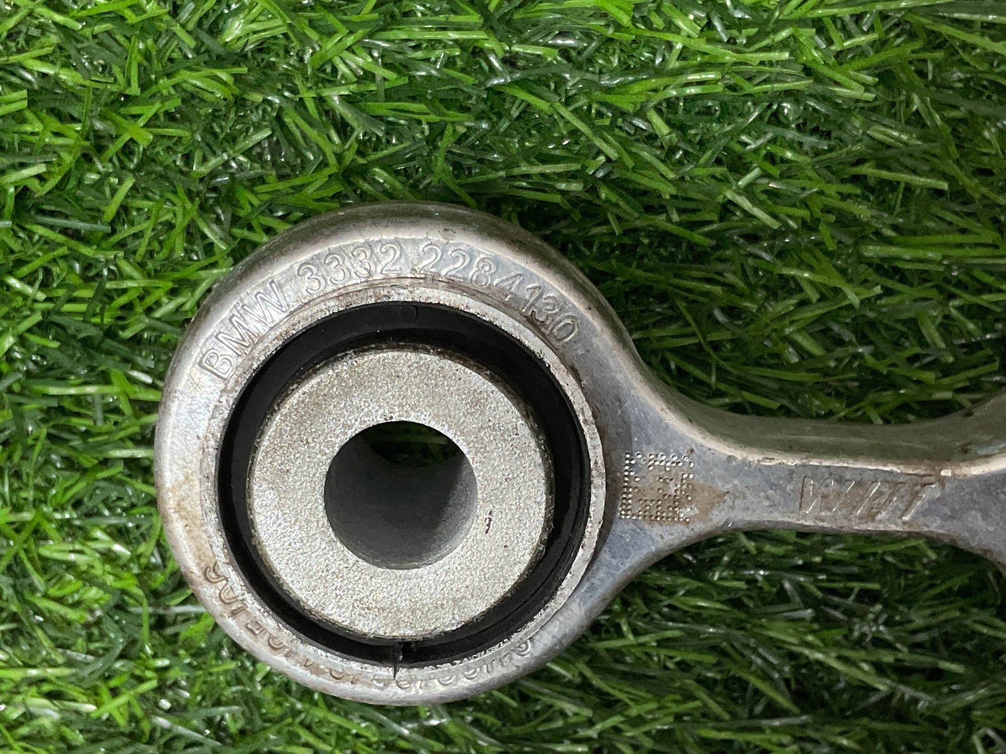 https://ycs.partsauto.market/partsauto-images/thmbs/userImages/h353NjtZg3VDP19b5HMt7LlpbQ93/part/25b9535f-aedd-493b-b68f-43e868c95ff8_1733927982146.jpg