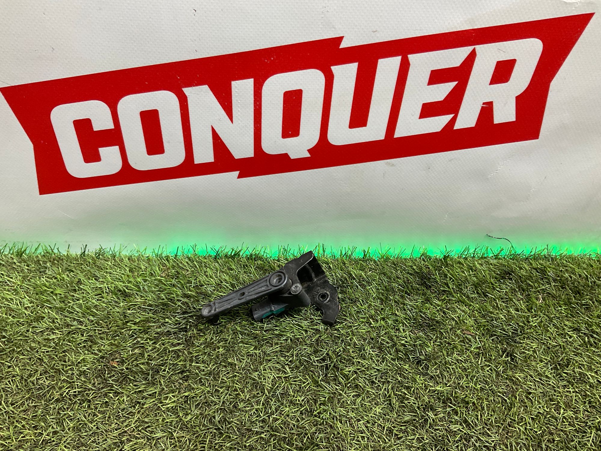 Датчик дорожного просвета Land Rover Defender II L663 2022, 2000 рублей, Москва