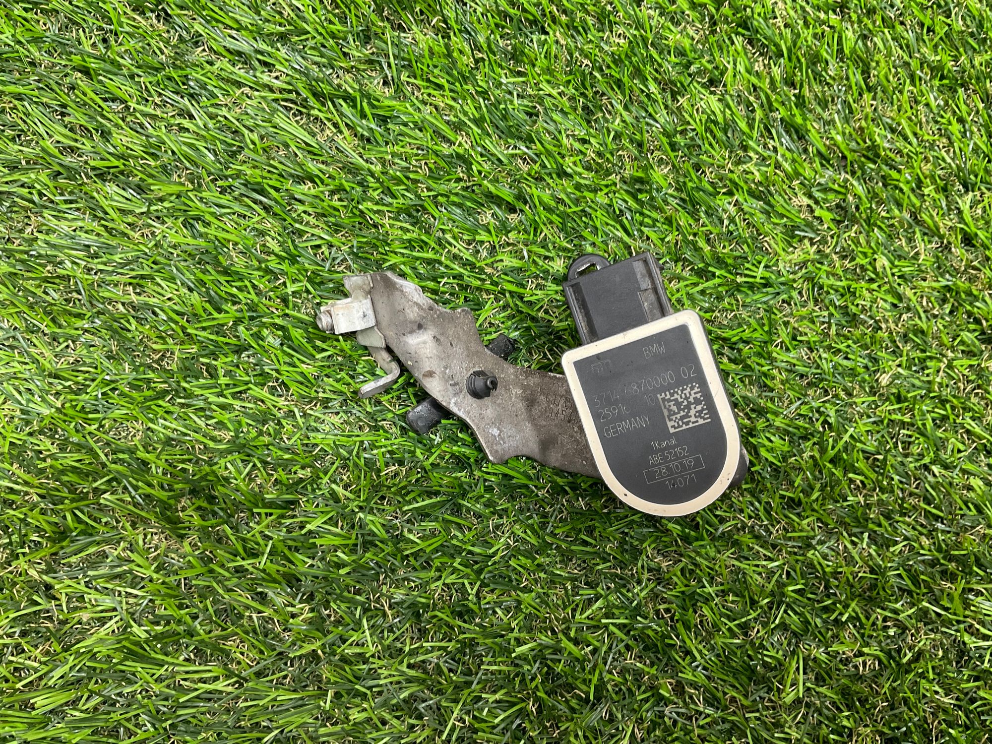 https://ycs.partsauto.market/partsauto-images/thmbs/userImages/h353NjtZg3VDP19b5HMt7LlpbQ93/part/26342fd1-7d8e-4421-9100-6b06a0a6a7fd_1781517629589.jpg