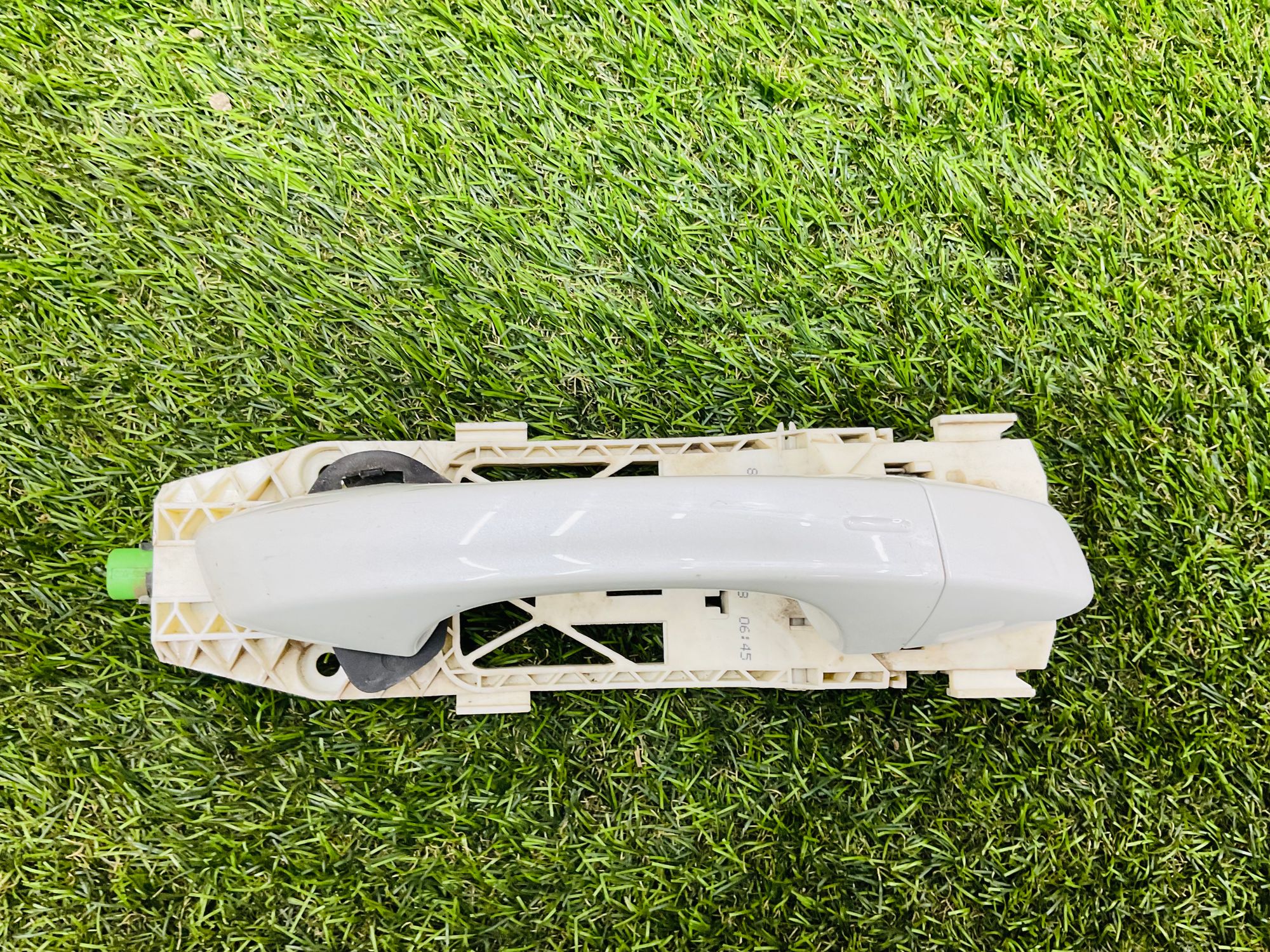 https://ycs.partsauto.market/partsauto-images/thmbs/userImages/h353NjtZg3VDP19b5HMt7LlpbQ93/part/26349154-8c2d-4251-81d3-944bc307e548_1786366778158.jpg