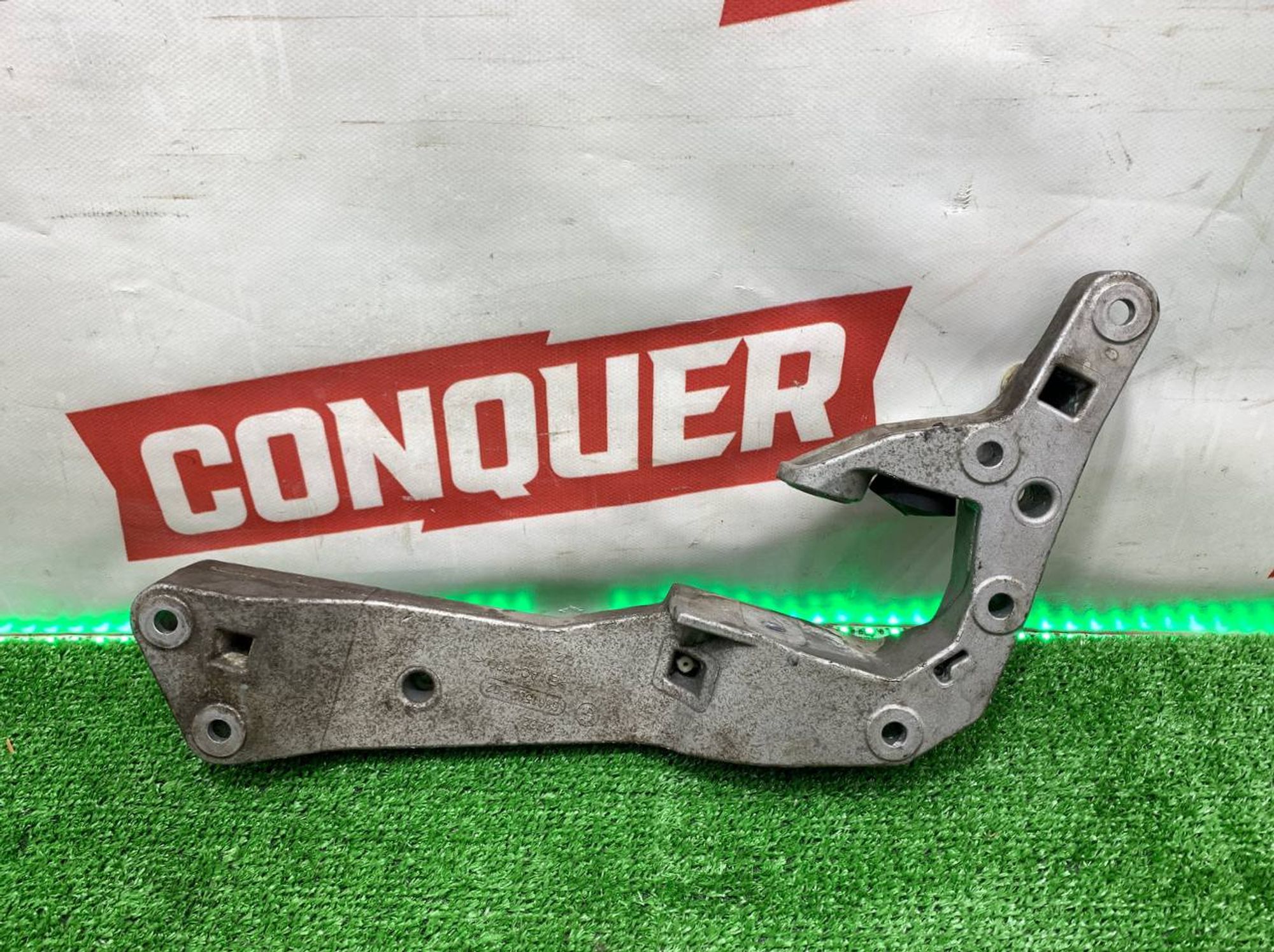 https://ycs.partsauto.market/partsauto-images/thmbs/userImages/h353NjtZg3VDP19b5HMt7LlpbQ93/part/263c3dd2-fb8e-455b-ba5d-9c9cbeb7e6be_1719220849566.jpg