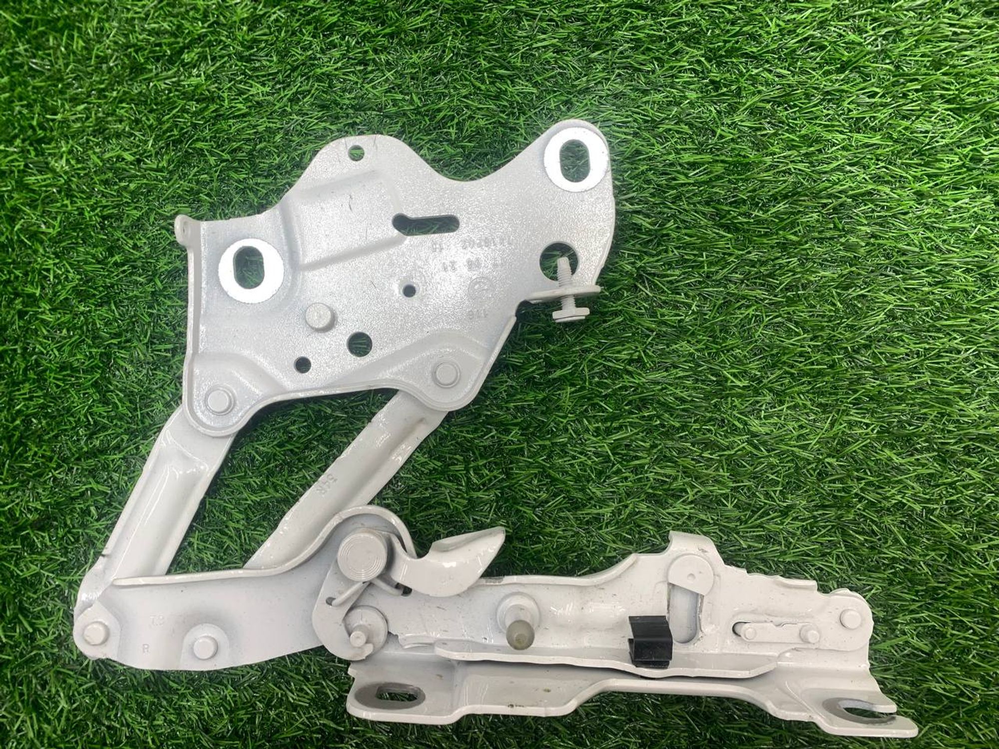 https://ycs.partsauto.market/partsauto-images/thmbs/userImages/h353NjtZg3VDP19b5HMt7LlpbQ93/part/268fd06a-f9a4-4924-b296-cadce623dafe_1732784351664.jpg