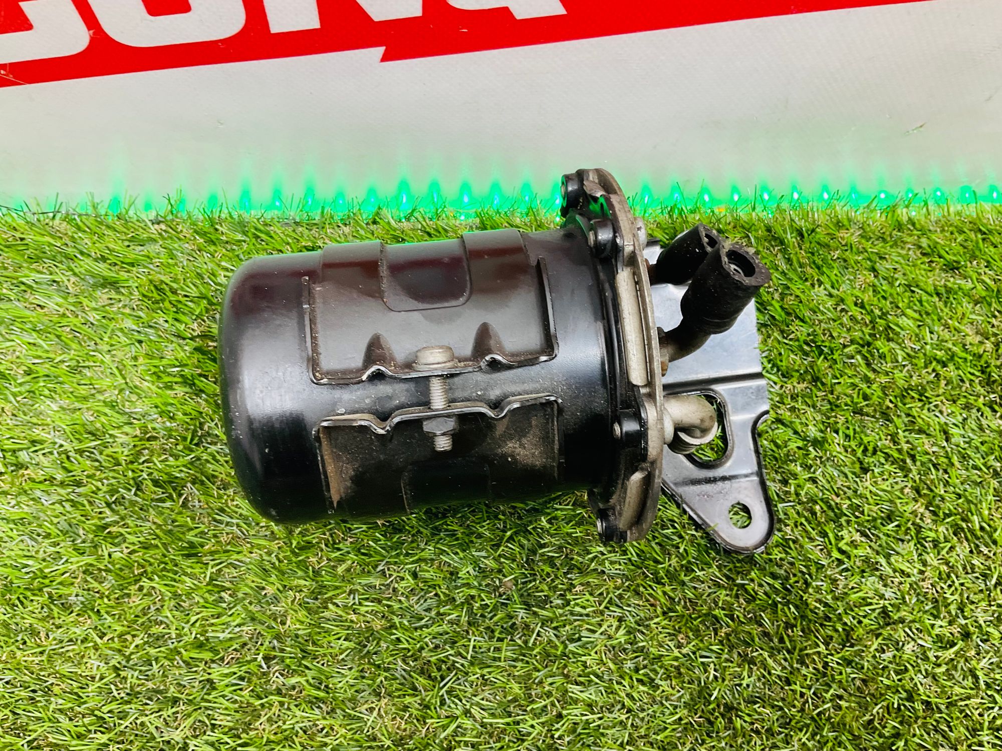 https://ycs.partsauto.market/partsauto-images/thmbs/userImages/h353NjtZg3VDP19b5HMt7LlpbQ93/part/26c06264-f2be-4754-a15c-eee3e8af1902_1786792670579.jpg