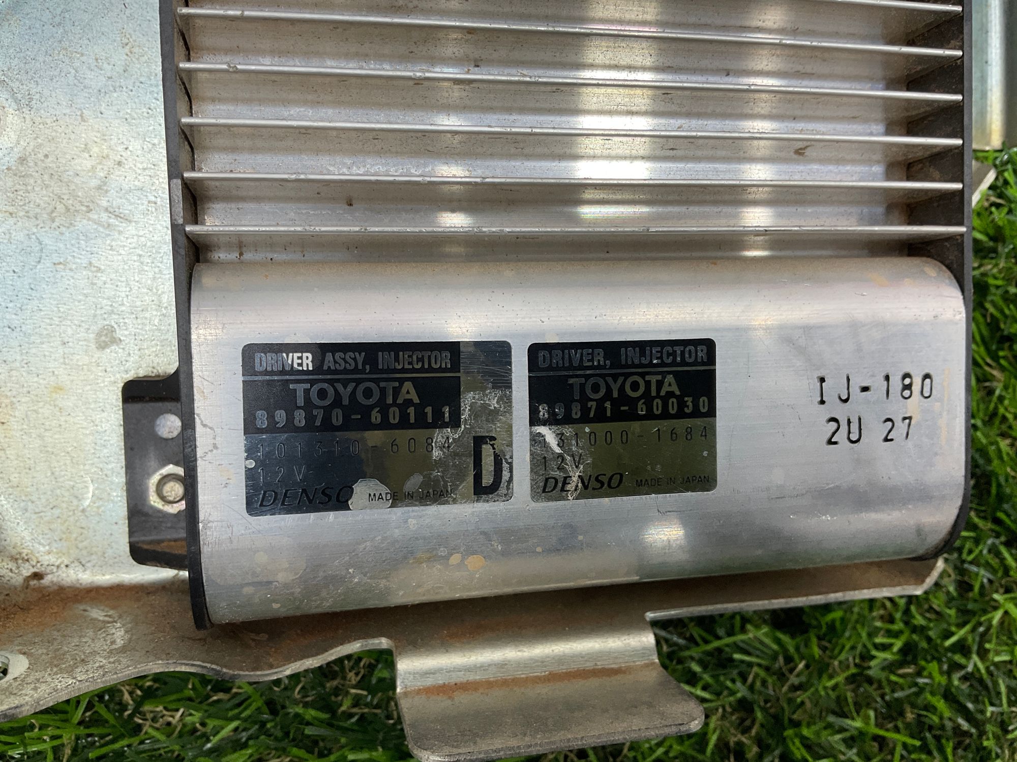 https://ycs.partsauto.market/partsauto-images/thmbs/userImages/h353NjtZg3VDP19b5HMt7LlpbQ93/part/26ddef5e-d6a1-40dc-bf54-81367efea166_1780491558841.jpg