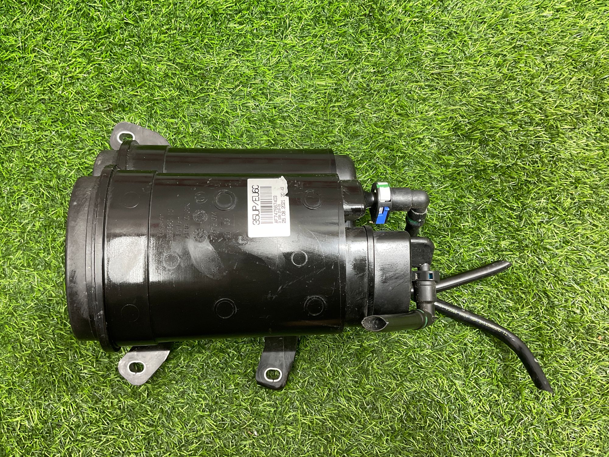 https://ycs.partsauto.market/partsauto-images/thmbs/userImages/h353NjtZg3VDP19b5HMt7LlpbQ93/part/26e1d583-32f6-44ba-9673-cd41c57921b9_1734705059920.jpg
