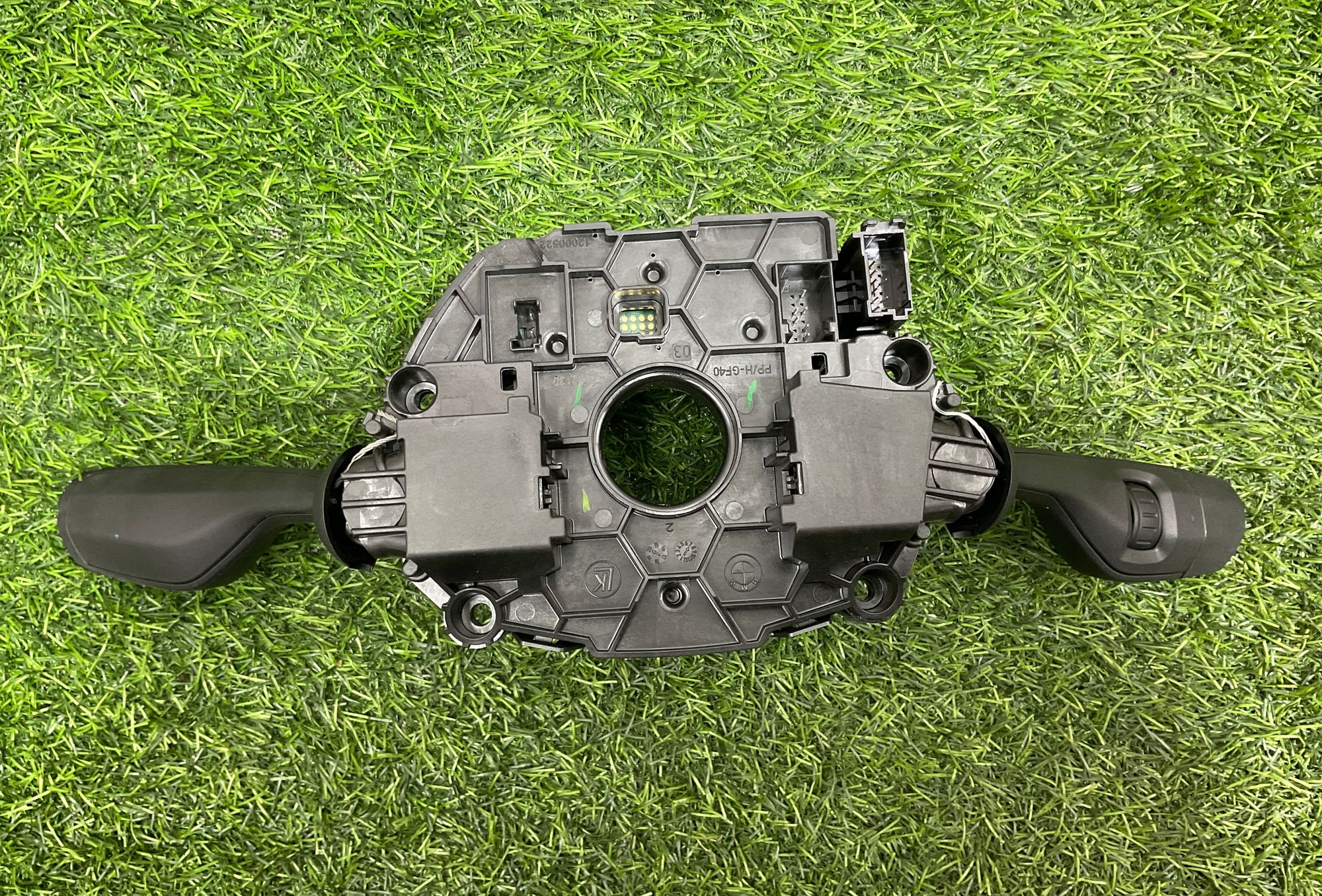 https://ycs.partsauto.market/partsauto-images/thmbs/userImages/h353NjtZg3VDP19b5HMt7LlpbQ93/part/271e2299-7a15-4b8e-b5ad-657ab7f2f434_1734338298238.jpg