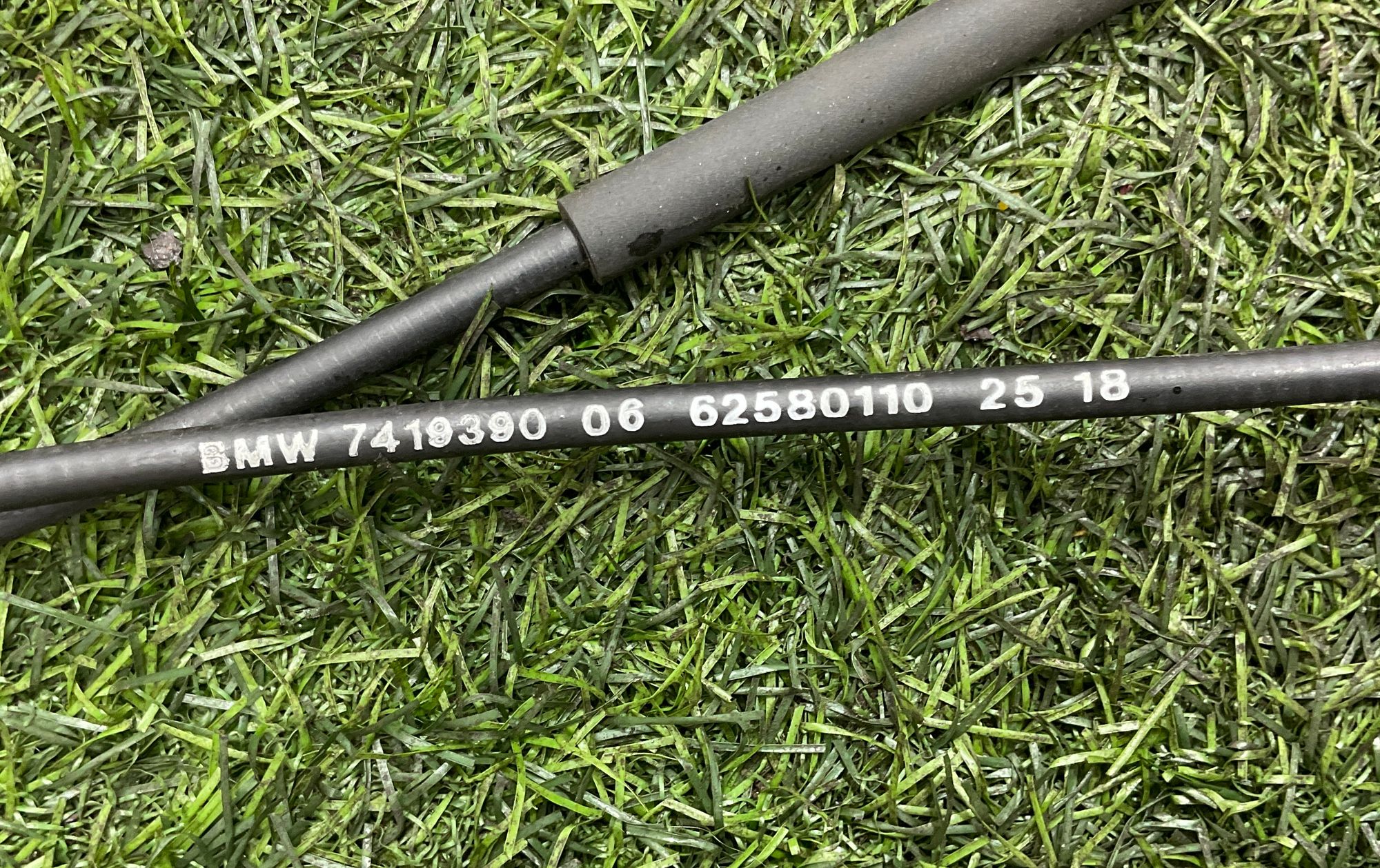 https://ycs.partsauto.market/partsauto-images/thmbs/userImages/h353NjtZg3VDP19b5HMt7LlpbQ93/part/2728edad-2cb7-4d9a-89cf-0c7ab8e8ed88_1746016867105.jpg
