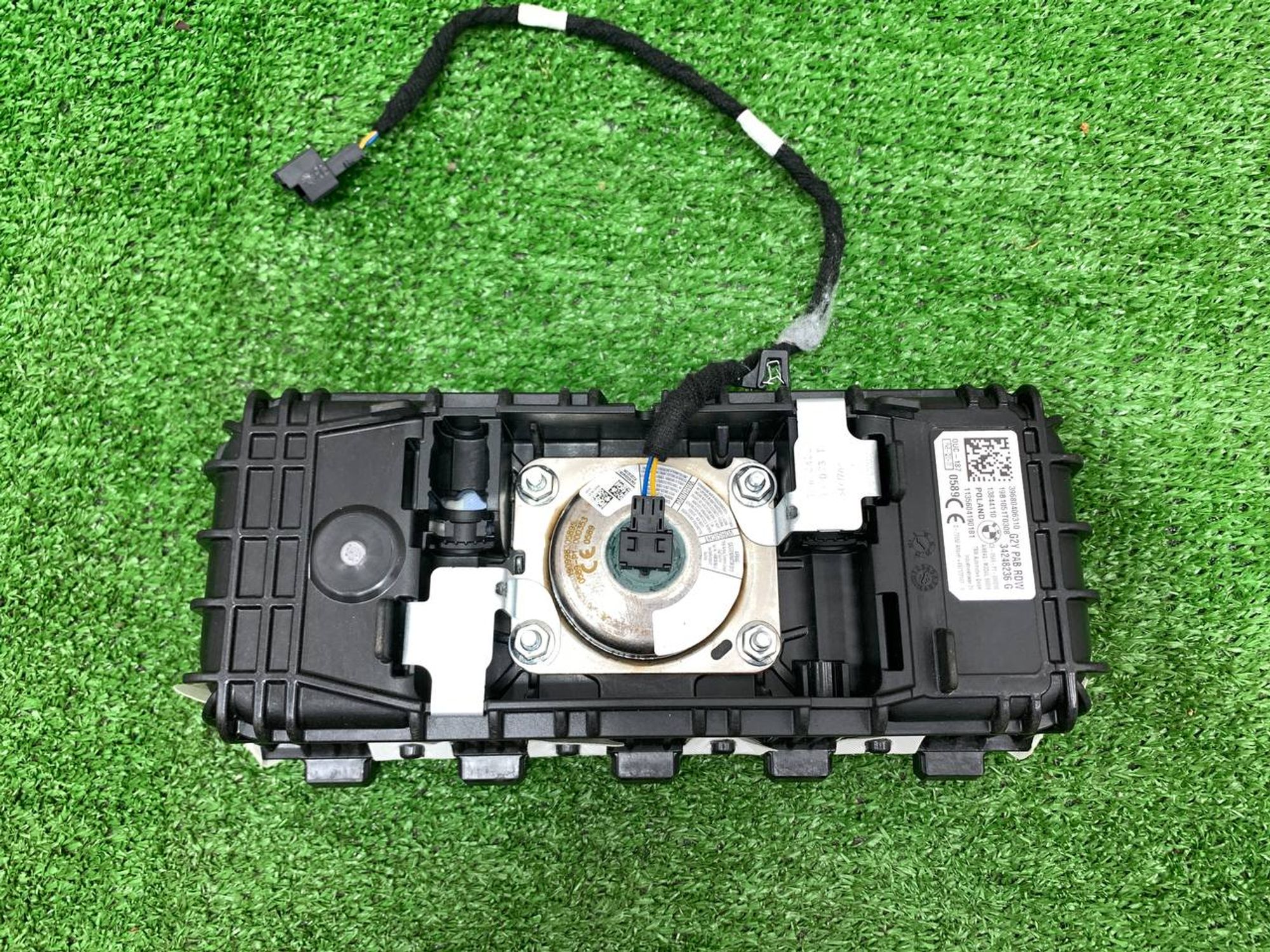 https://ycs.partsauto.market/partsauto-images/thmbs/userImages/h353NjtZg3VDP19b5HMt7LlpbQ93/part/278b1b9a-e352-47ff-81dc-2d802ddfb8d4_1719563723927.jpg