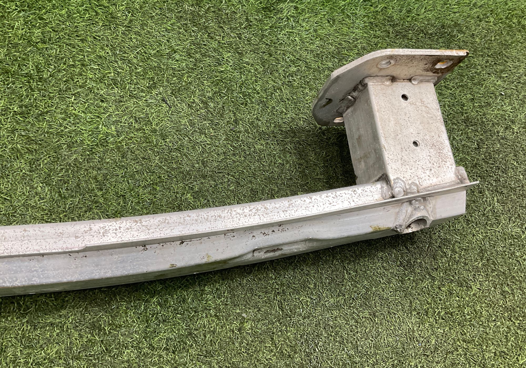 https://ycs.partsauto.market/partsauto-images/thmbs/userImages/h353NjtZg3VDP19b5HMt7LlpbQ93/part/2790367e-db80-4720-b2c7-2af7ae89ec53_1743772639023.jpg
