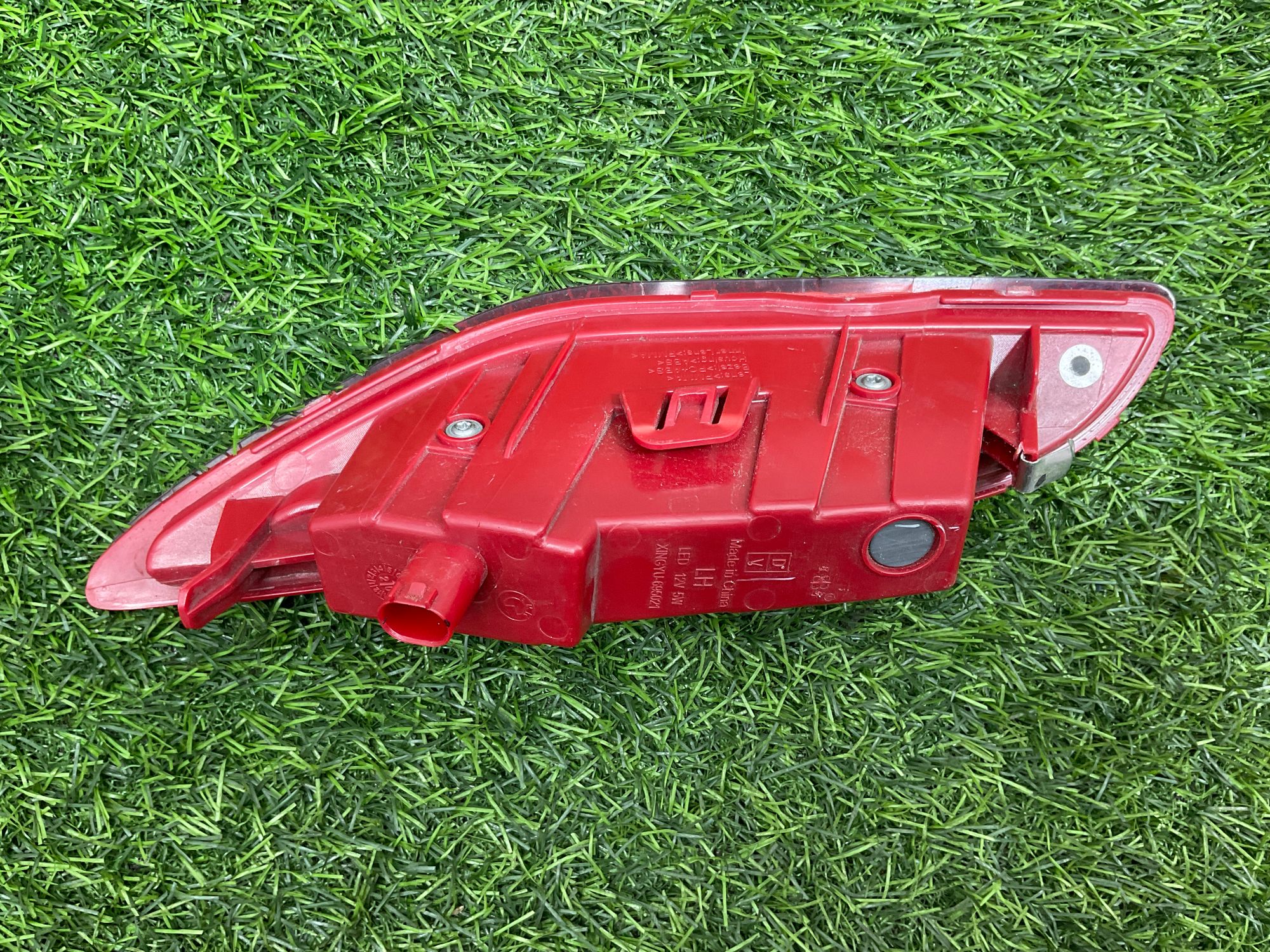 https://ycs.partsauto.market/partsauto-images/thmbs/userImages/h353NjtZg3VDP19b5HMt7LlpbQ93/part/27ad602e-41c3-4f1e-89c9-19d65bf1366d_1734342818593.jpg