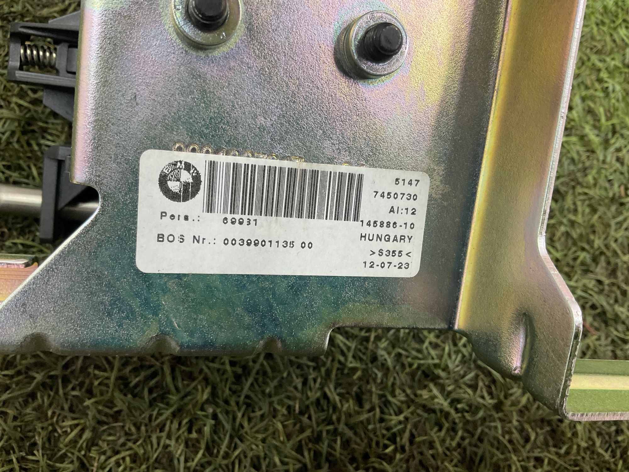 Кронштейн шторки багажника правый BMW M3, G81 2023, 2500 рублей, Москва