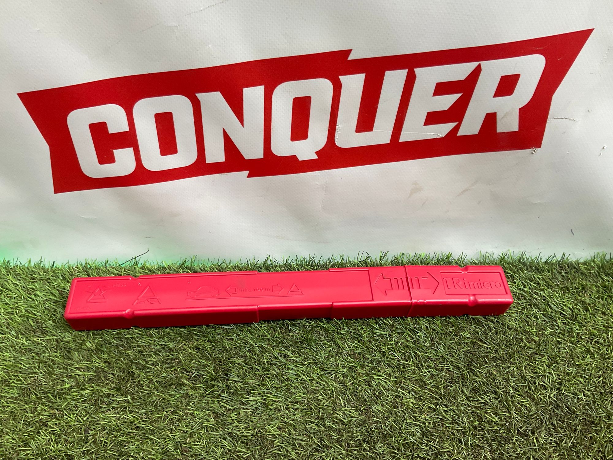 Знак аварийной остановки BMW M3, G80 2023, 1000 рублей, Москва