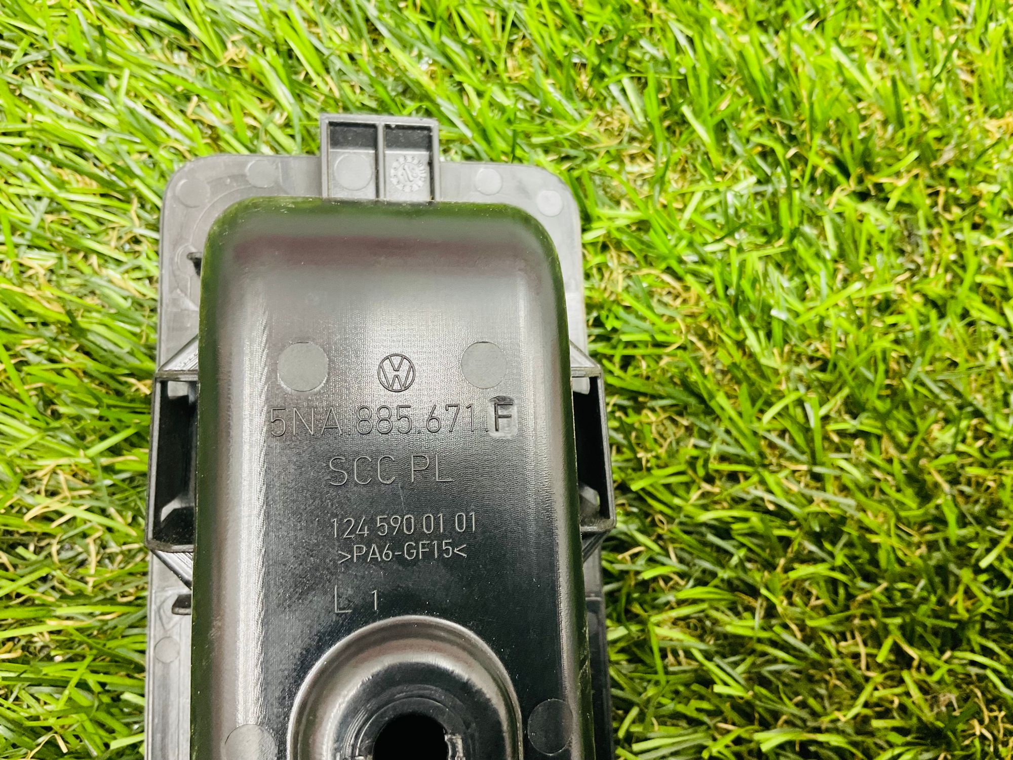https://ycs.partsauto.market/partsauto-images/thmbs/userImages/h353NjtZg3VDP19b5HMt7LlpbQ93/part/288428d9-992c-4d21-a5f8-c80b4f2170d8_1785852006528.jpg
