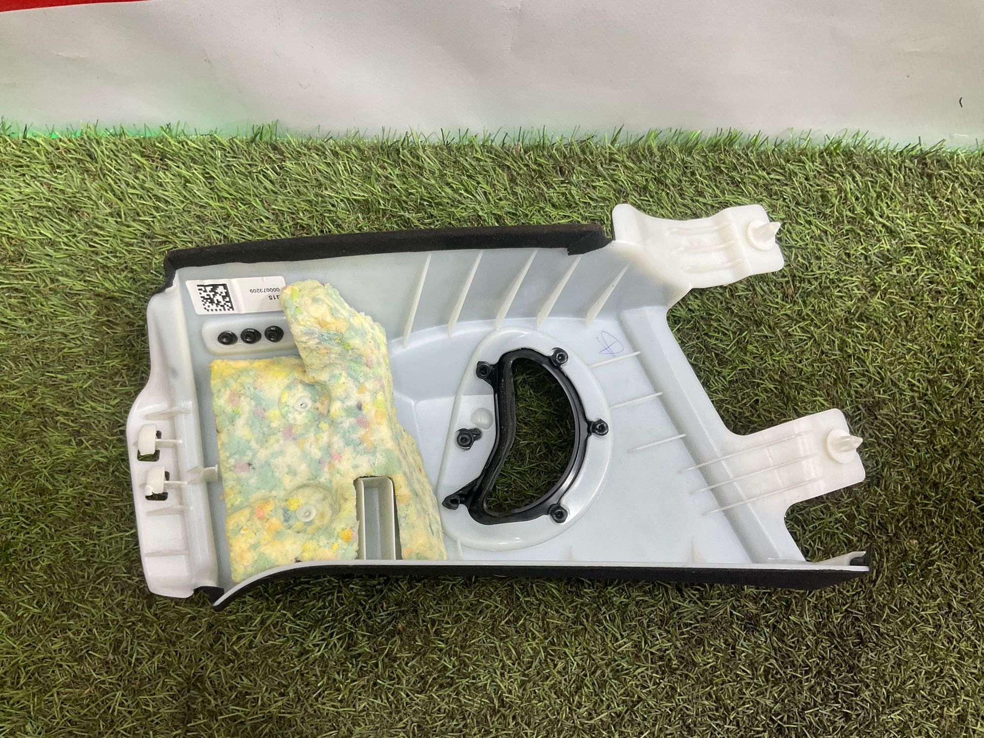 Накладка центральной стойки левая BMW M8 F91/F92/F93 2019, 10000 рублей, Москва