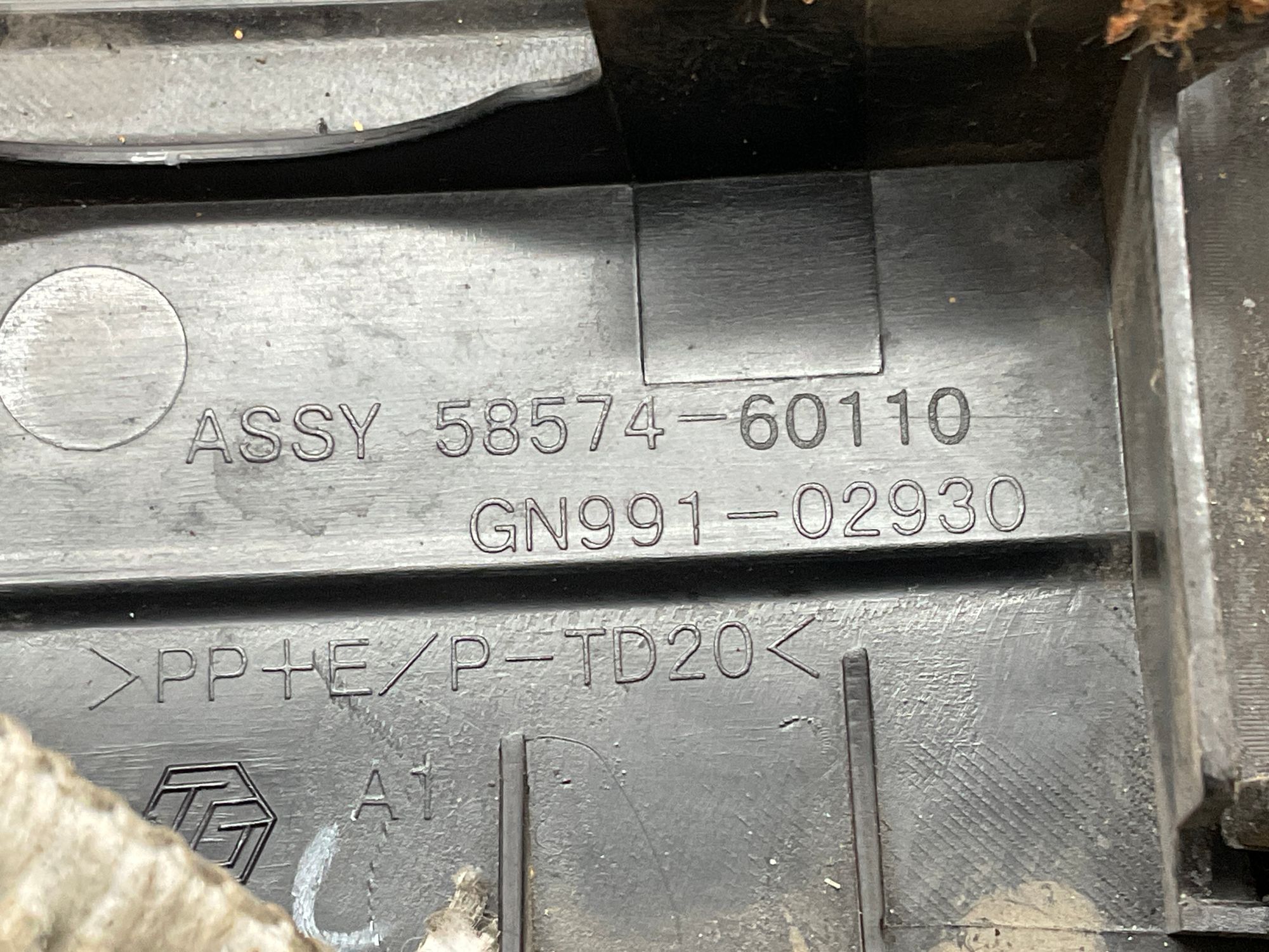 https://ycs.partsauto.market/partsauto-images/thmbs/userImages/h353NjtZg3VDP19b5HMt7LlpbQ93/part/28b3bc26-b413-4d7b-98e7-818f76c51604_1779699375944.jpg
