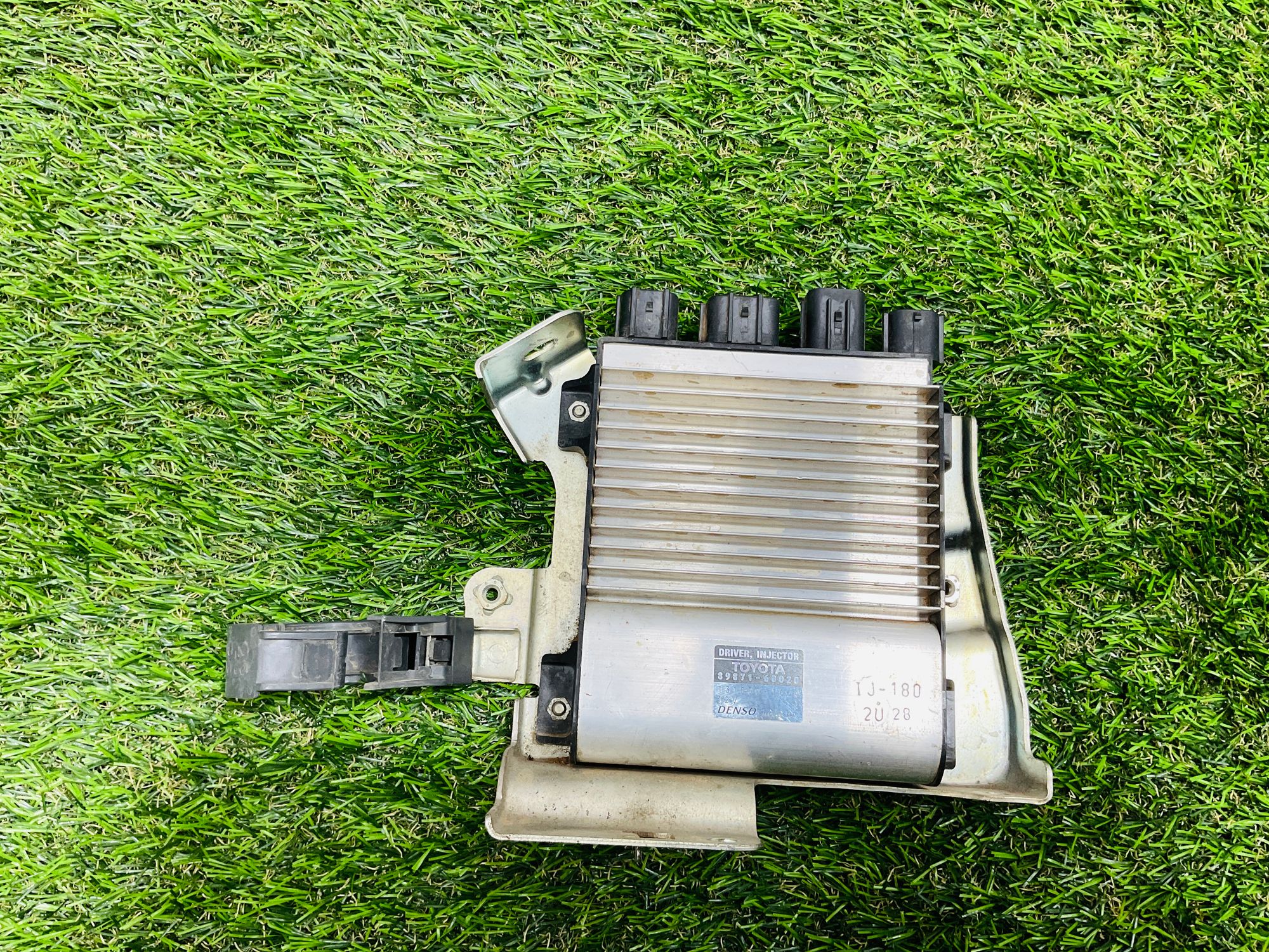 https://ycs.partsauto.market/partsauto-images/thmbs/userImages/h353NjtZg3VDP19b5HMt7LlpbQ93/part/29dbe36f-24f3-4661-88fe-e0ffa968c62c_1780491600392.jpg
