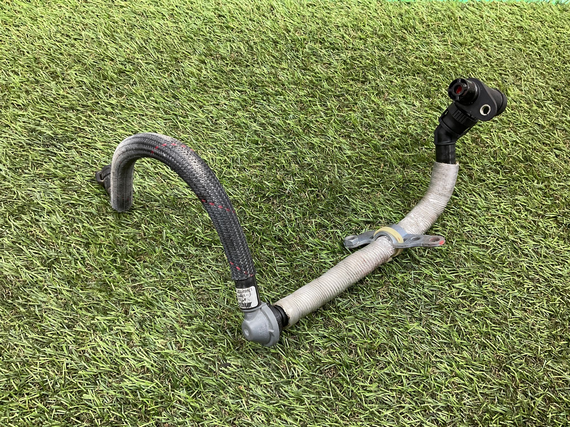 https://ycs.partsauto.market/partsauto-images/thmbs/userImages/h353NjtZg3VDP19b5HMt7LlpbQ93/part/29ebd0a0-5903-41aa-b790-fa4cda4f6a1f_1749890810699.jpg