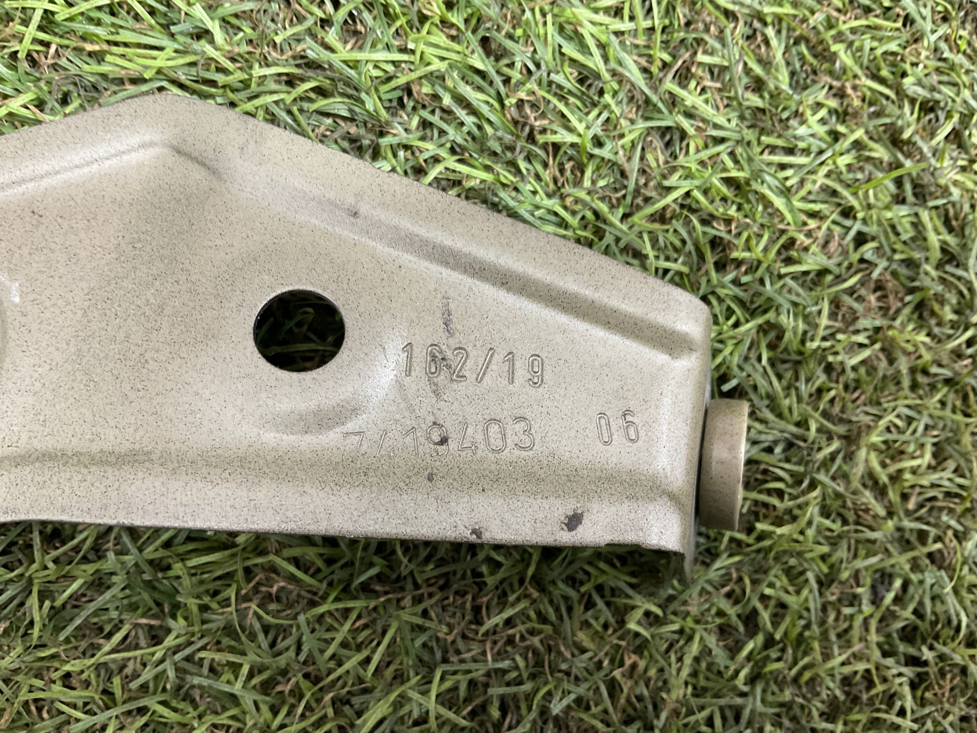 Кронштейн крыла передний левый BMW 3 серия, G20, 1500 рублей, Москва