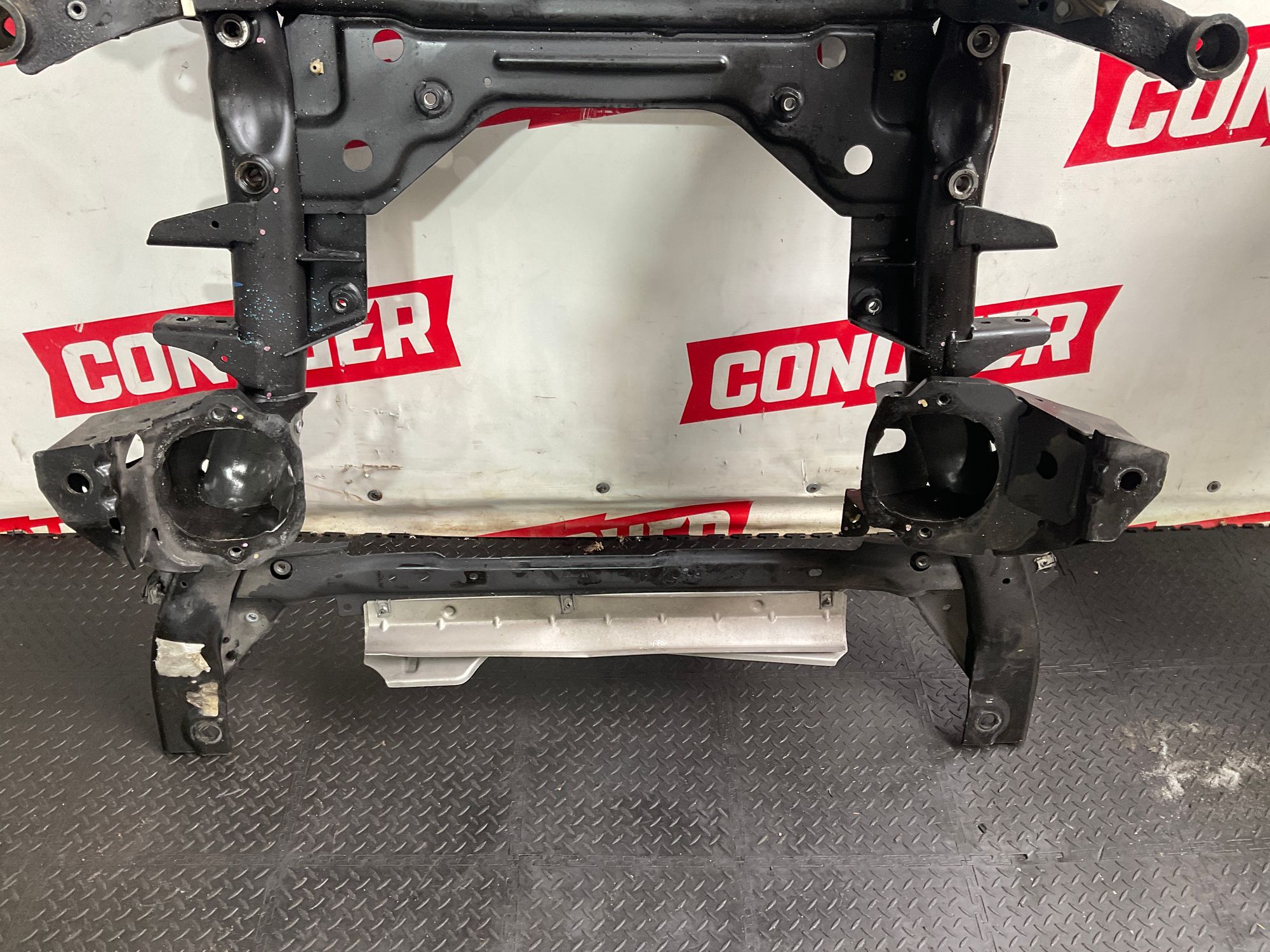 https://ycs.partsauto.market/partsauto-images/thmbs/userImages/h353NjtZg3VDP19b5HMt7LlpbQ93/part/2a379596-4691-4a7b-870c-890fca790624_1745940306128.jpg