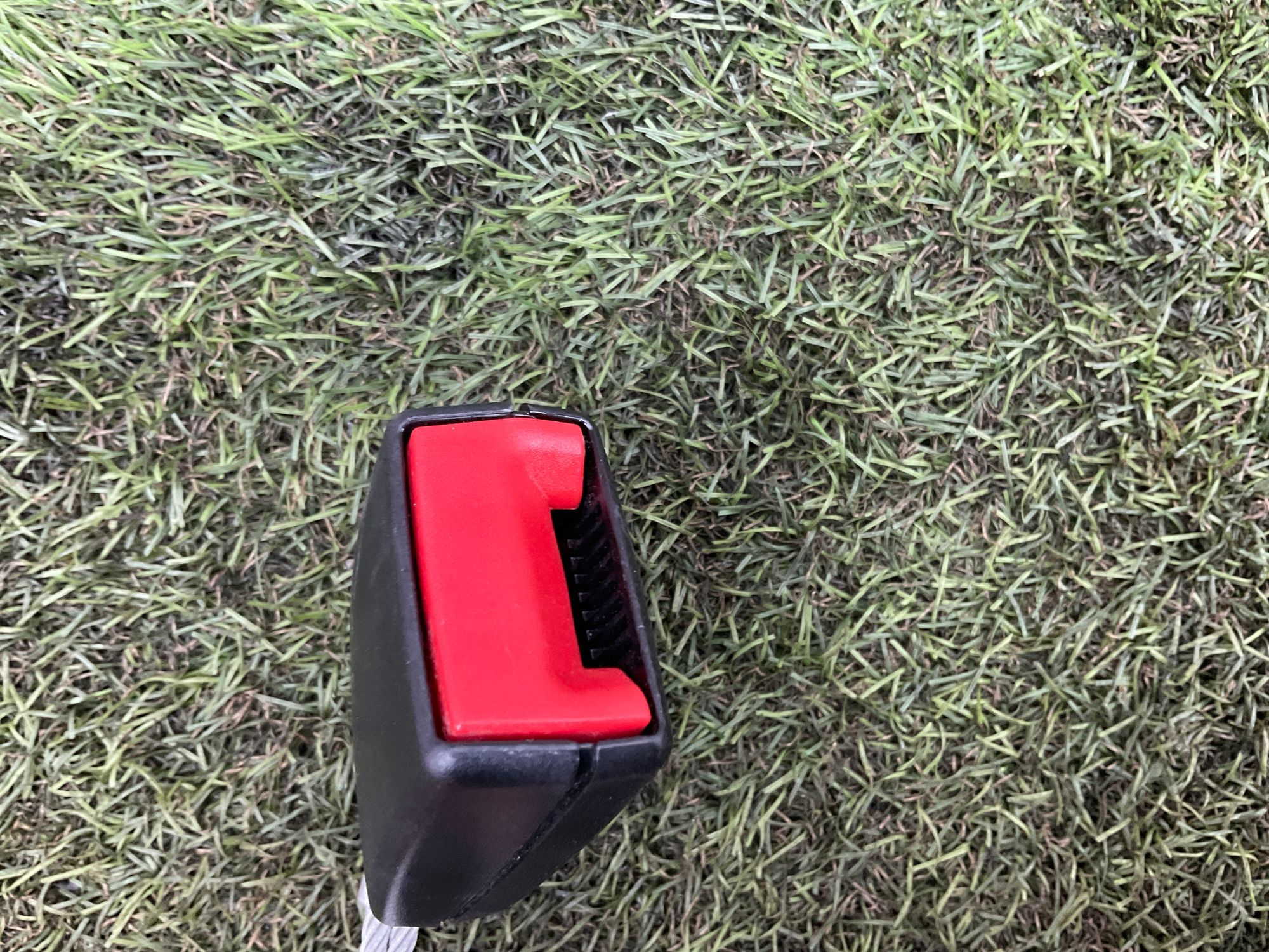 Замок ремня безопасности задний правый BMW 6 F06, 1000 рублей, Москва