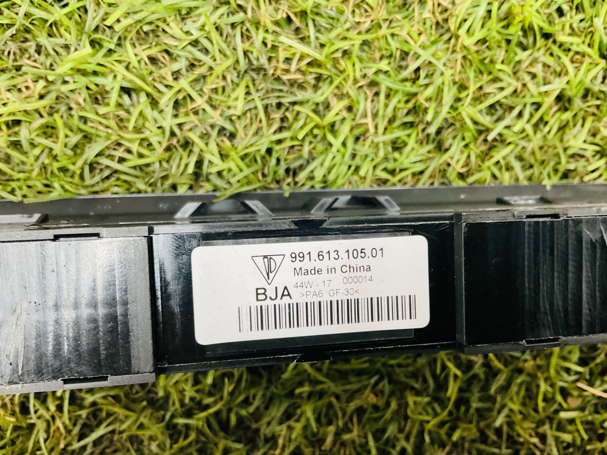 Кнопка открывания багажника Porsche 911 GT3 991 Рестайлинг 2018, 4000 рублей, Москва