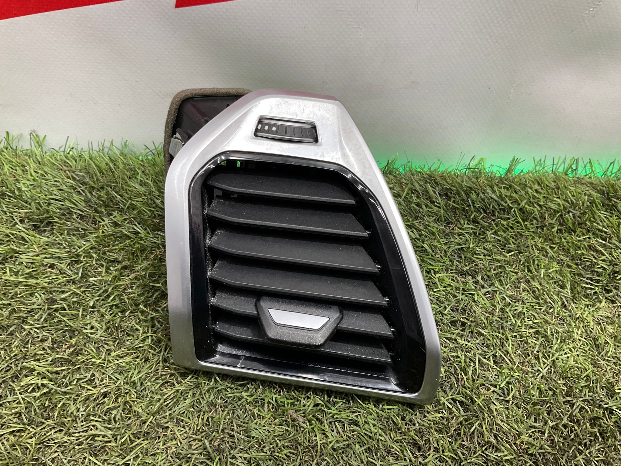 Воздуховод правый BMW M8 F91/F92/F93 2019, 3000 рублей, Москва